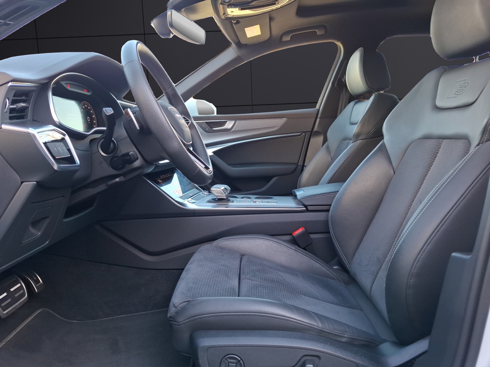 Fahrzeugabbildung Audi A6 Avant 45 TFSI sport quattro S-tronic STH LED AHK Navi AVC Pano ACC SH 19