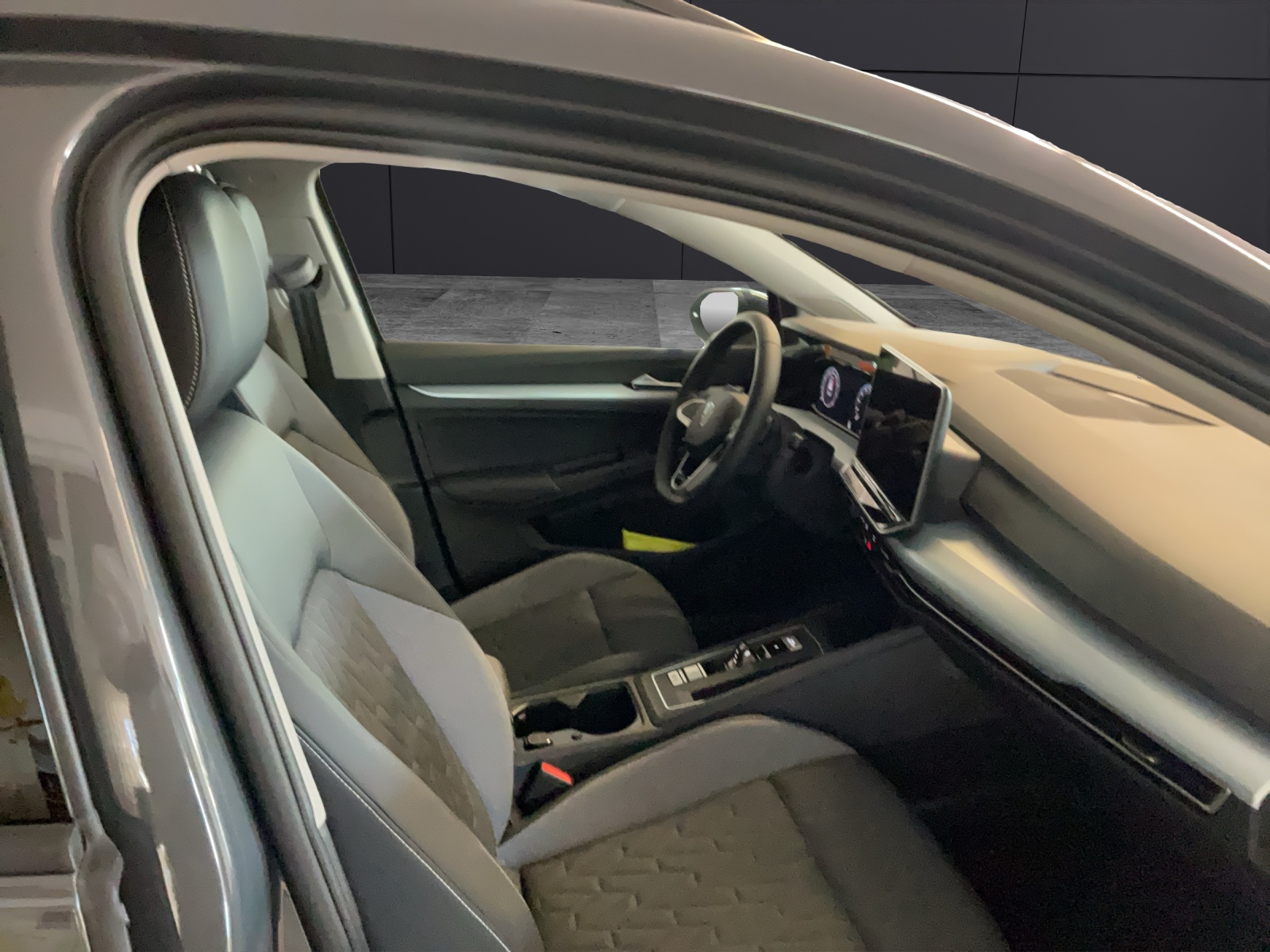 Fahrzeugabbildung Volkswagen Golf VIII Variant Energy TSI DSG AHZV NAVI LED DAB ACC