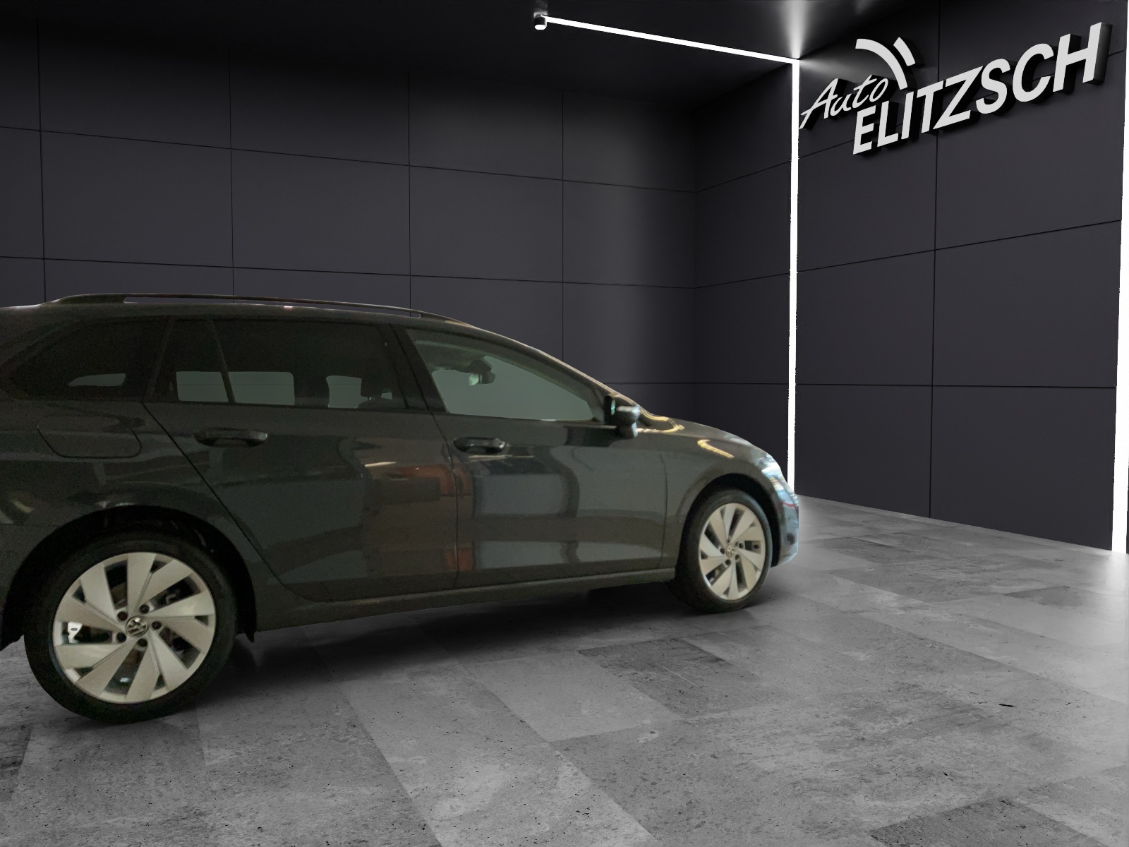 Fahrzeugabbildung Volkswagen Golf VIII Variant Energy TSI DSG AHZV NAVI LED DAB ACC