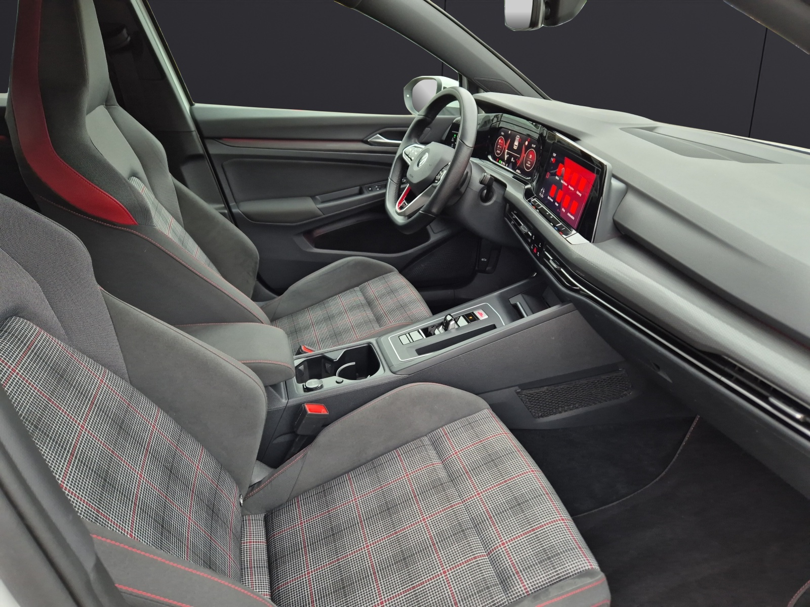 Fahrzeugabbildung Volkswagen Golf VIII GTI TSI DSG ACC LED AHZV