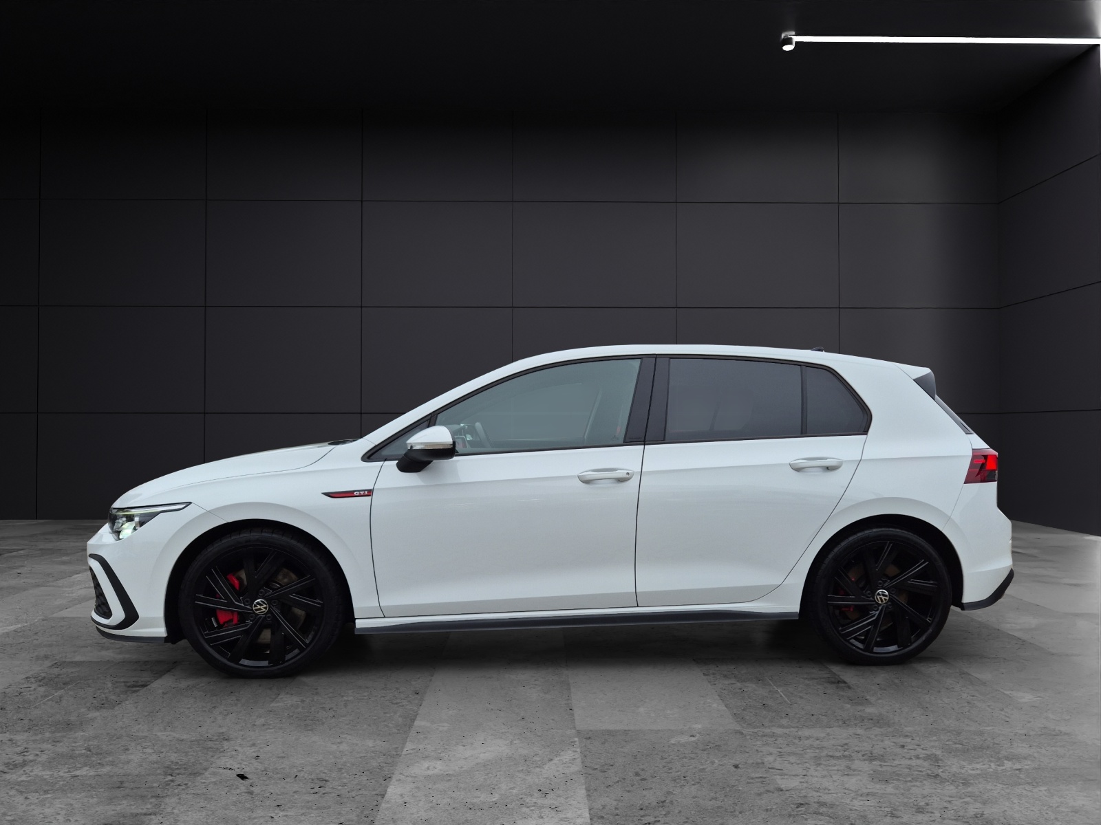 Fahrzeugabbildung Volkswagen Golf VIII GTI TSI DSG ACC LED AHZV