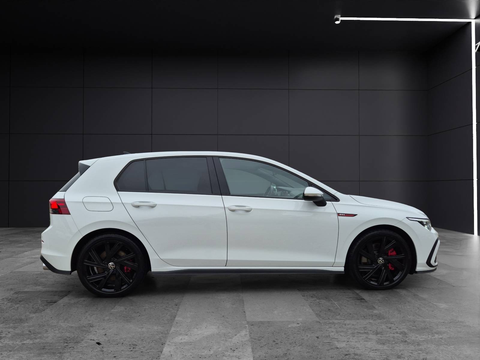 Fahrzeugabbildung Volkswagen Golf VIII GTI TSI DSG ACC LED AHZV