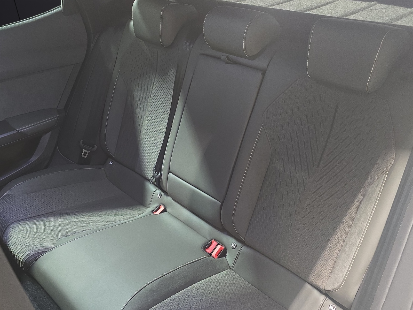 Fahrzeugabbildung CUPRA Formentor VZ 2.0 TSI 4Drive RFK ACC SH DWA