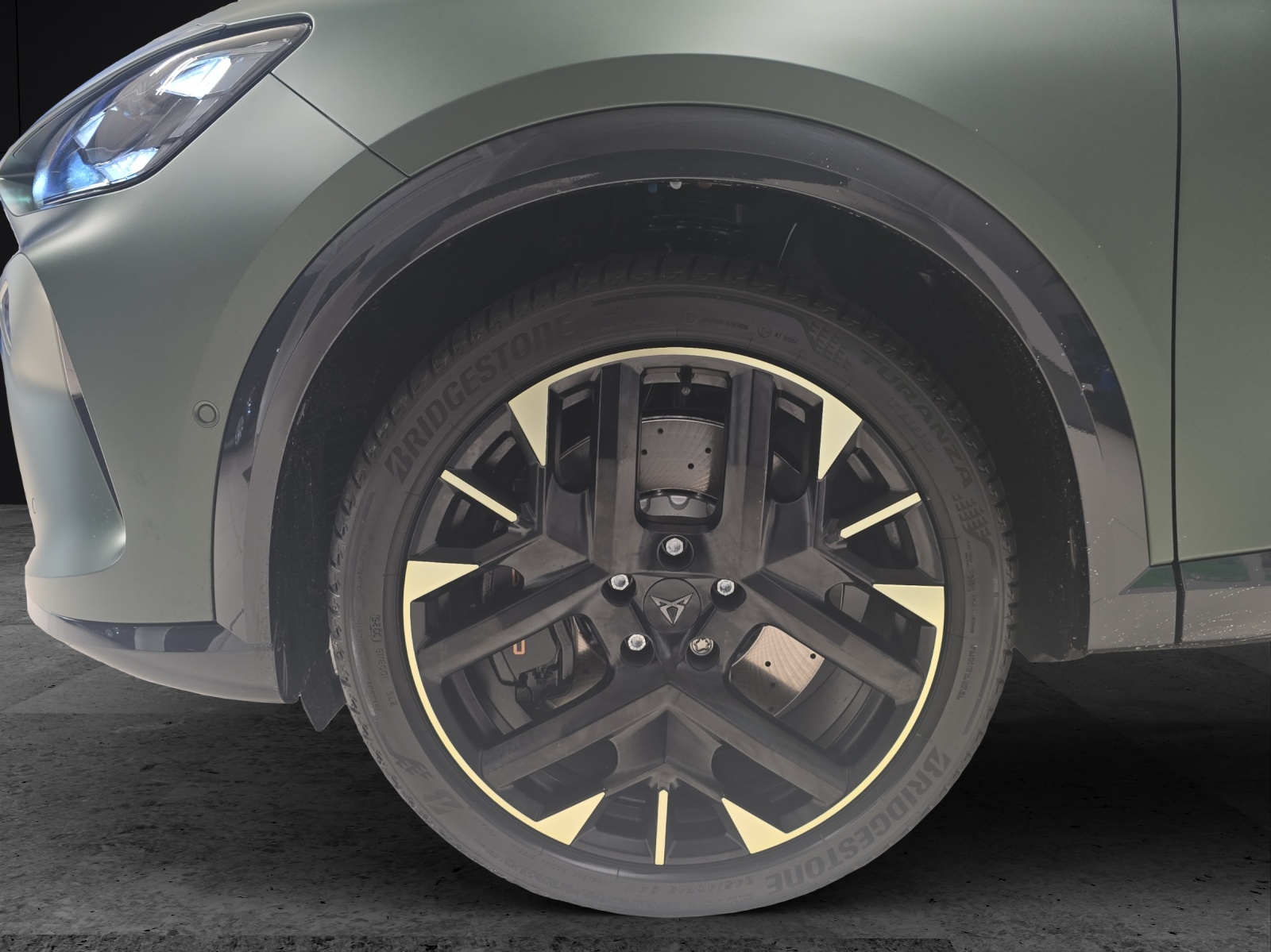 Fahrzeugabbildung CUPRA Formentor VZ 2.0 TSI 4Drive RFK ACC SH DWA