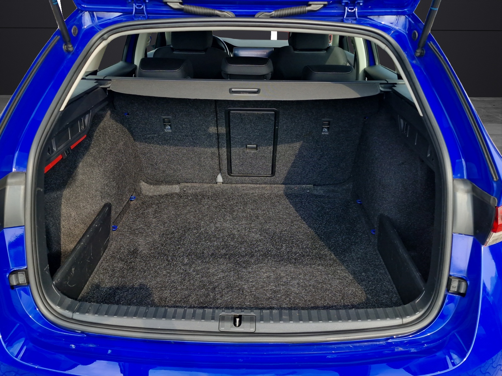 Fahrzeugabbildung SKODA Octavia Combi Ambi. 2.0TDI 110kW 4x4 7G TDI Ambition DSG 4x4 Matrix Navi SH