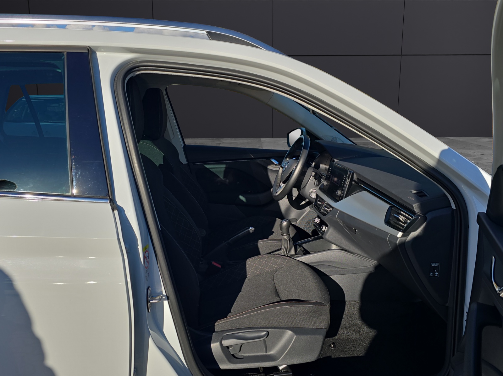 Fahrzeugabbildung SKODA Kamiq Ambition 1.5 TSI LED KLIMA