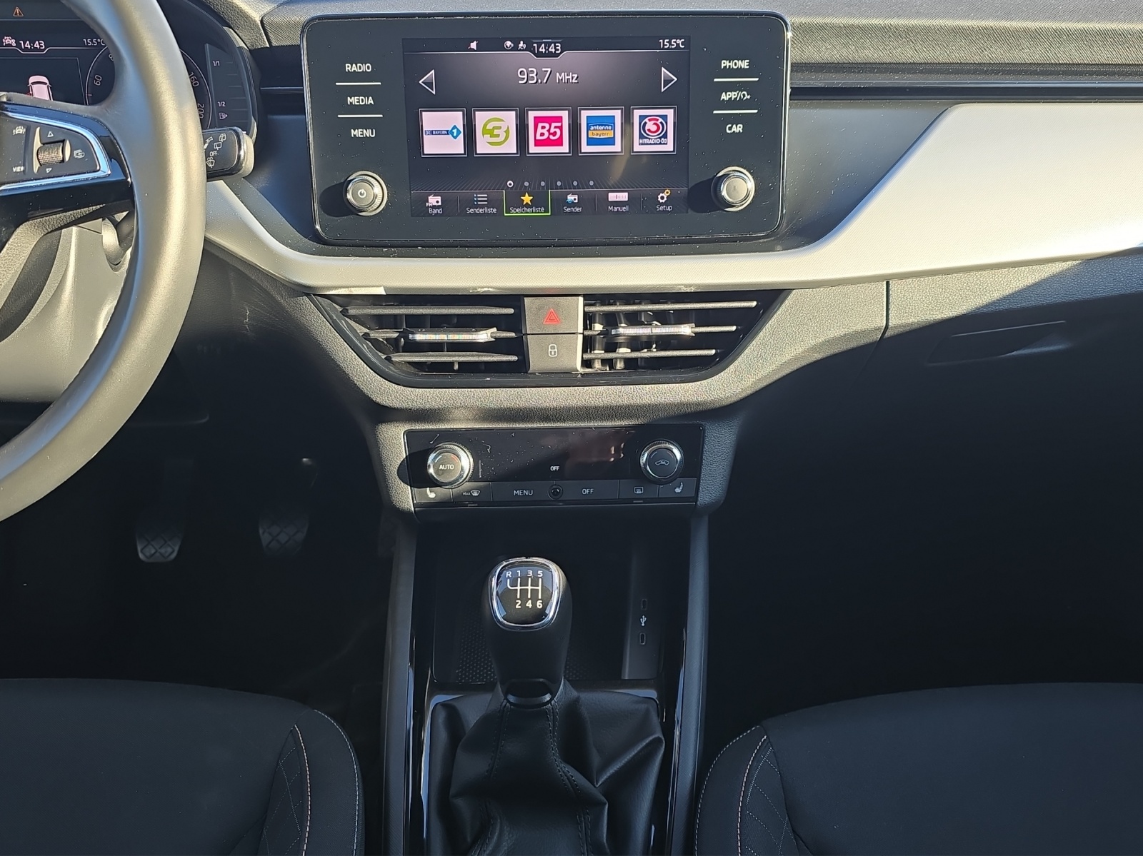 Fahrzeugabbildung SKODA Kamiq Ambition 1.5 TSI LED KLIMA