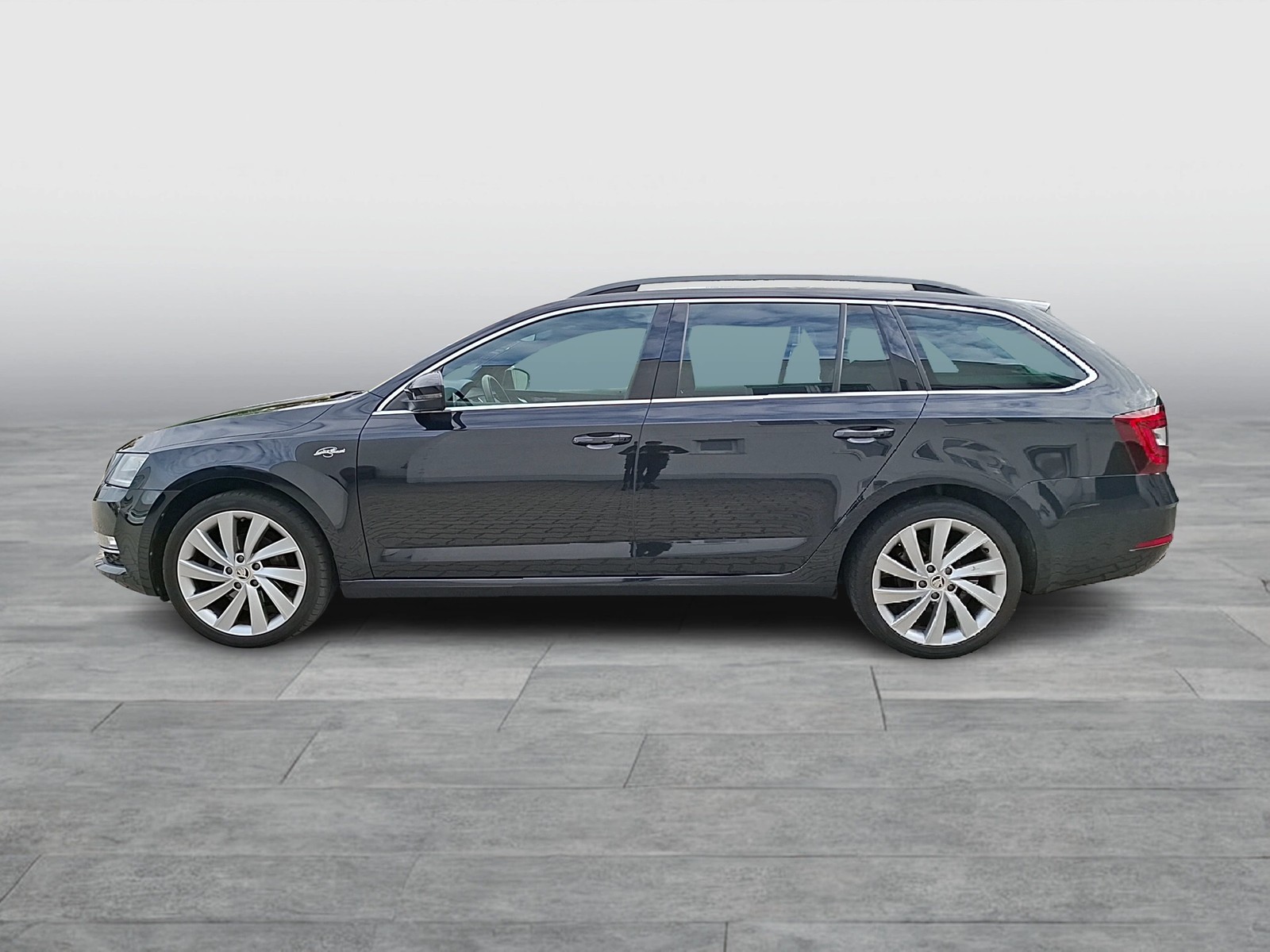 Fahrzeugabbildung SKODA Octavia Combi TSI L&K DSG LED Navi ACC PDC SHZ 18