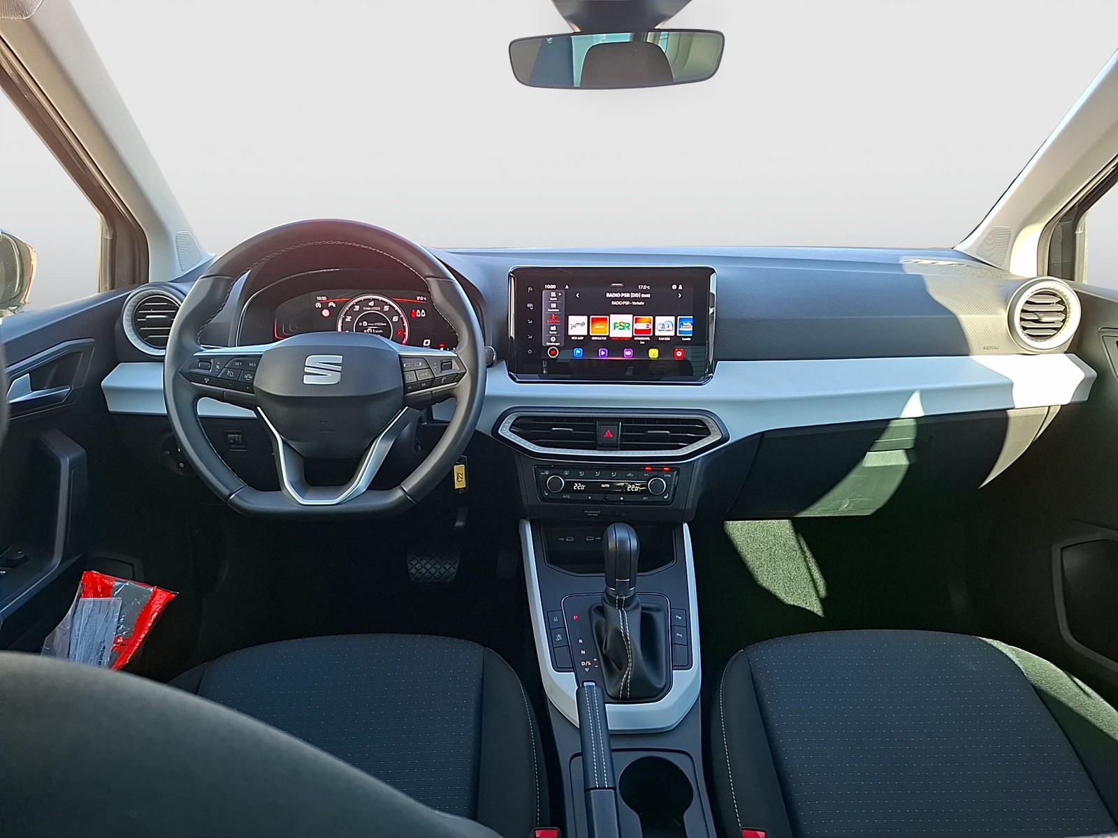 Fahrzeugabbildung SEAT Arona TSI Style DSG LED Navi ACC RFK SHZ