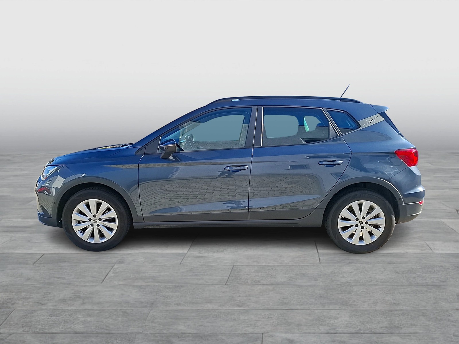 Fahrzeugabbildung SEAT Arona TSI Style DSG LED Navi ACC RFK SHZ