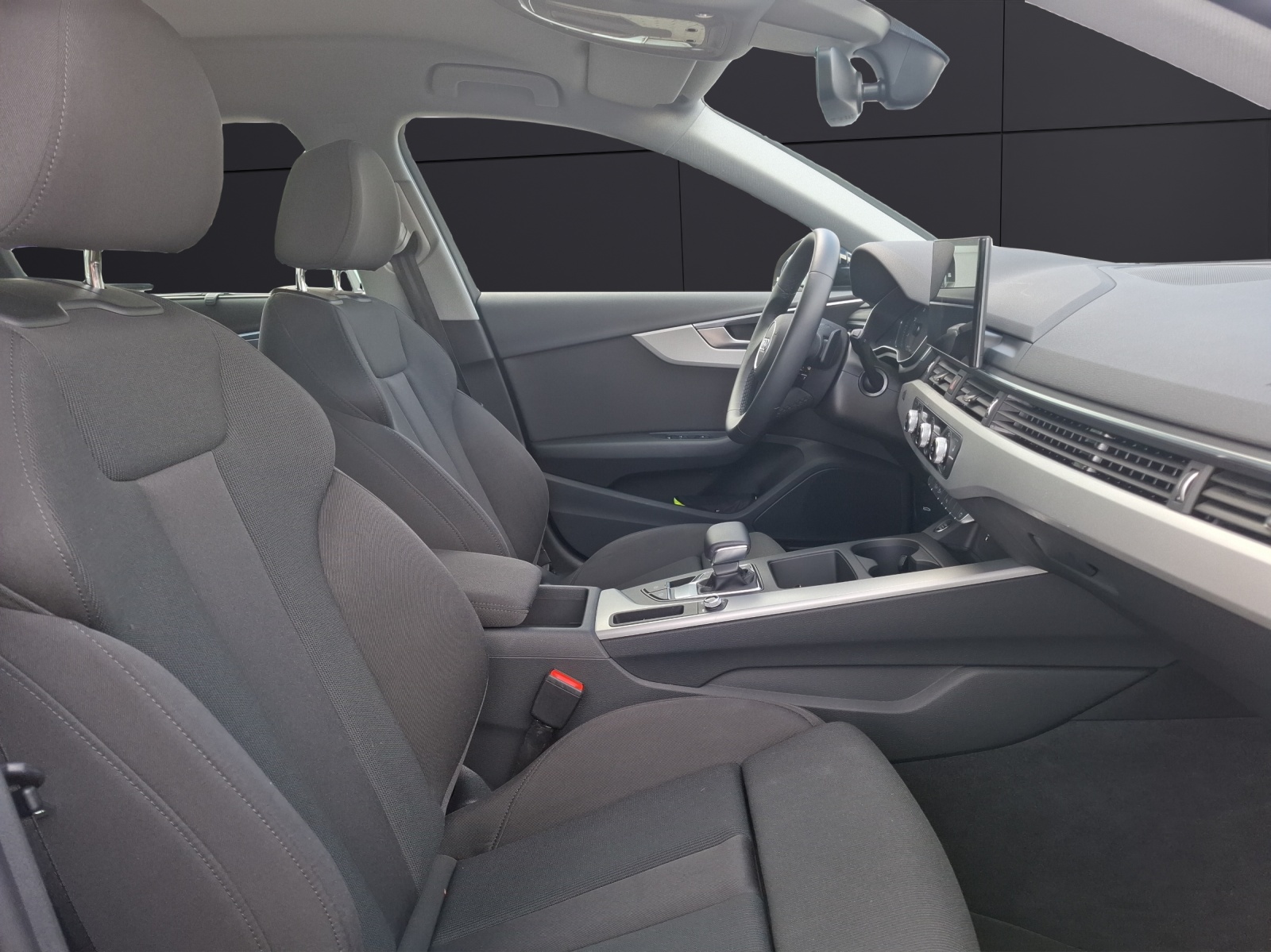 Fahrzeugabbildung Audi A4 Avant 35 TDI Navi GRA PDC SH LM Tiptronic