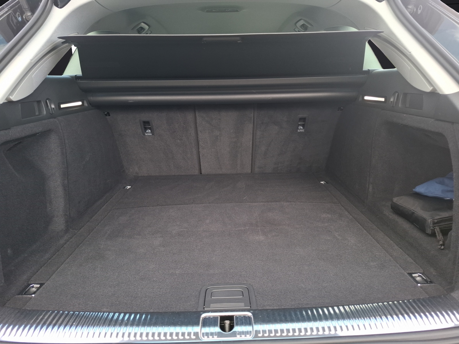 Fahrzeugabbildung Audi A4 Avant 35 TDI Navi GRA PDC SH LM Tiptronic