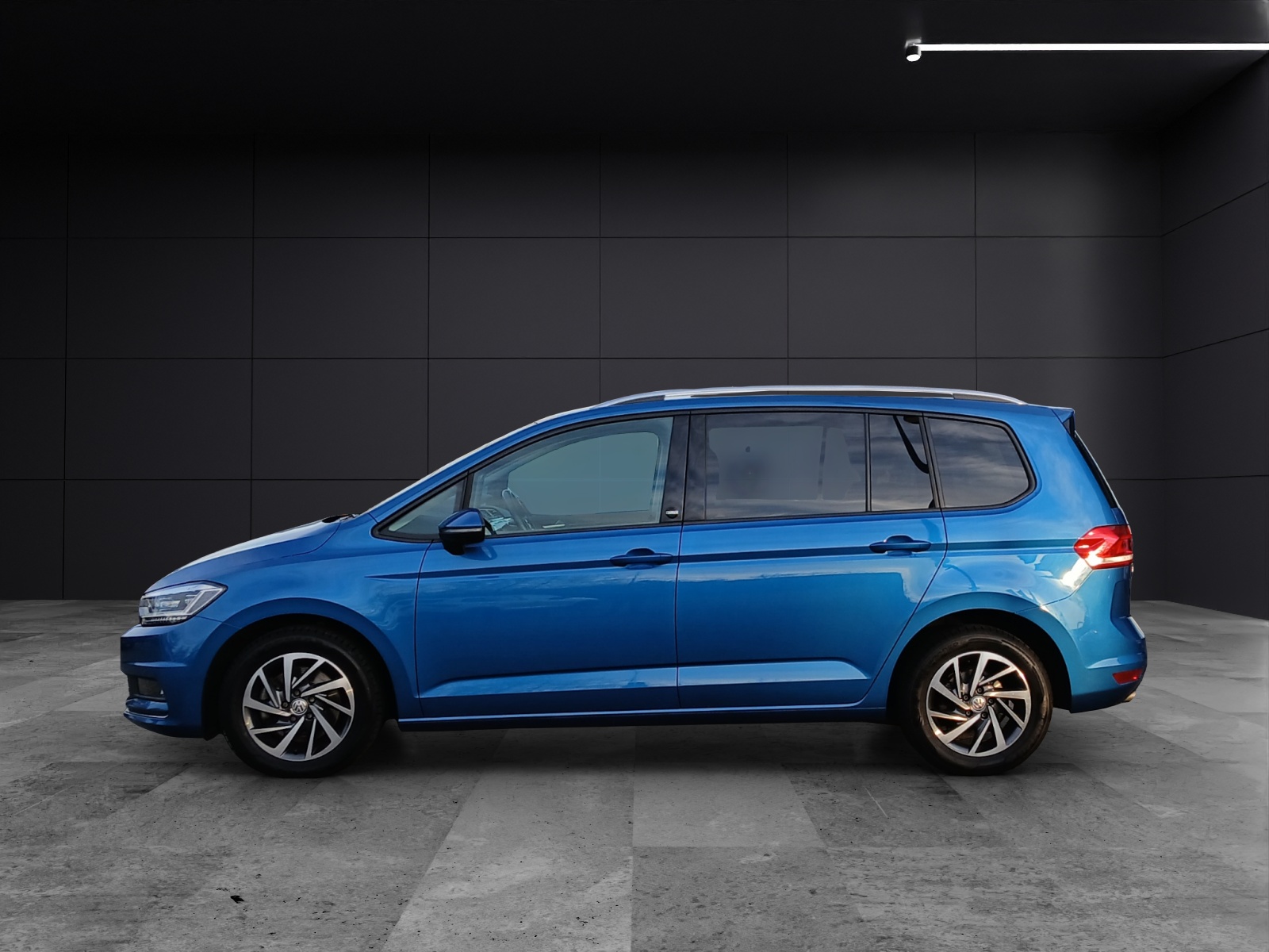 Fahrzeugabbildung Volkswagen Touran TSI Sound DSG LED AHK Navi ACC PDC SH