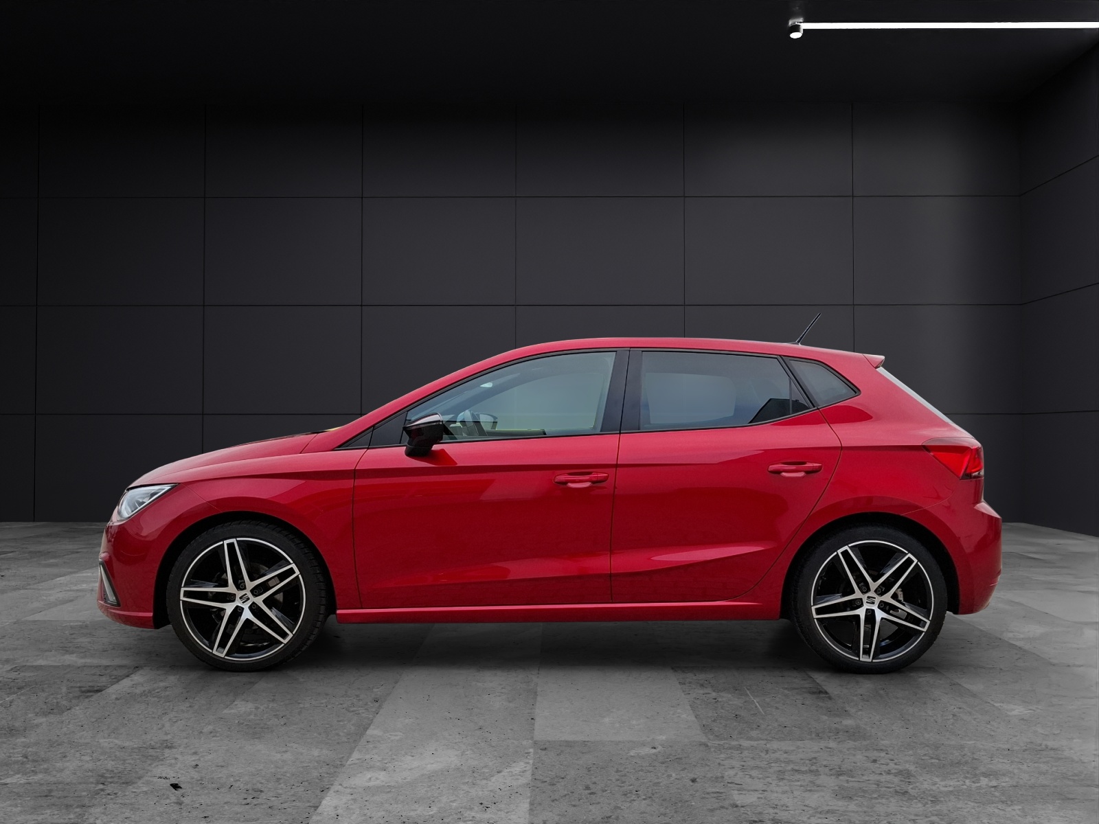 Fahrzeugabbildung SEAT Ibiza TSI FR-Line DSG LED Navi AID ACC RFK SH 18