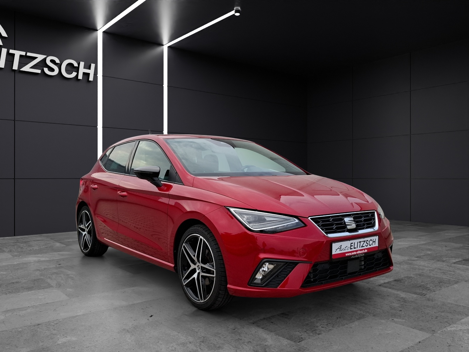 Fahrzeugabbildung SEAT Ibiza TSI FR-Line DSG LED Navi AID ACC RFK SH 18