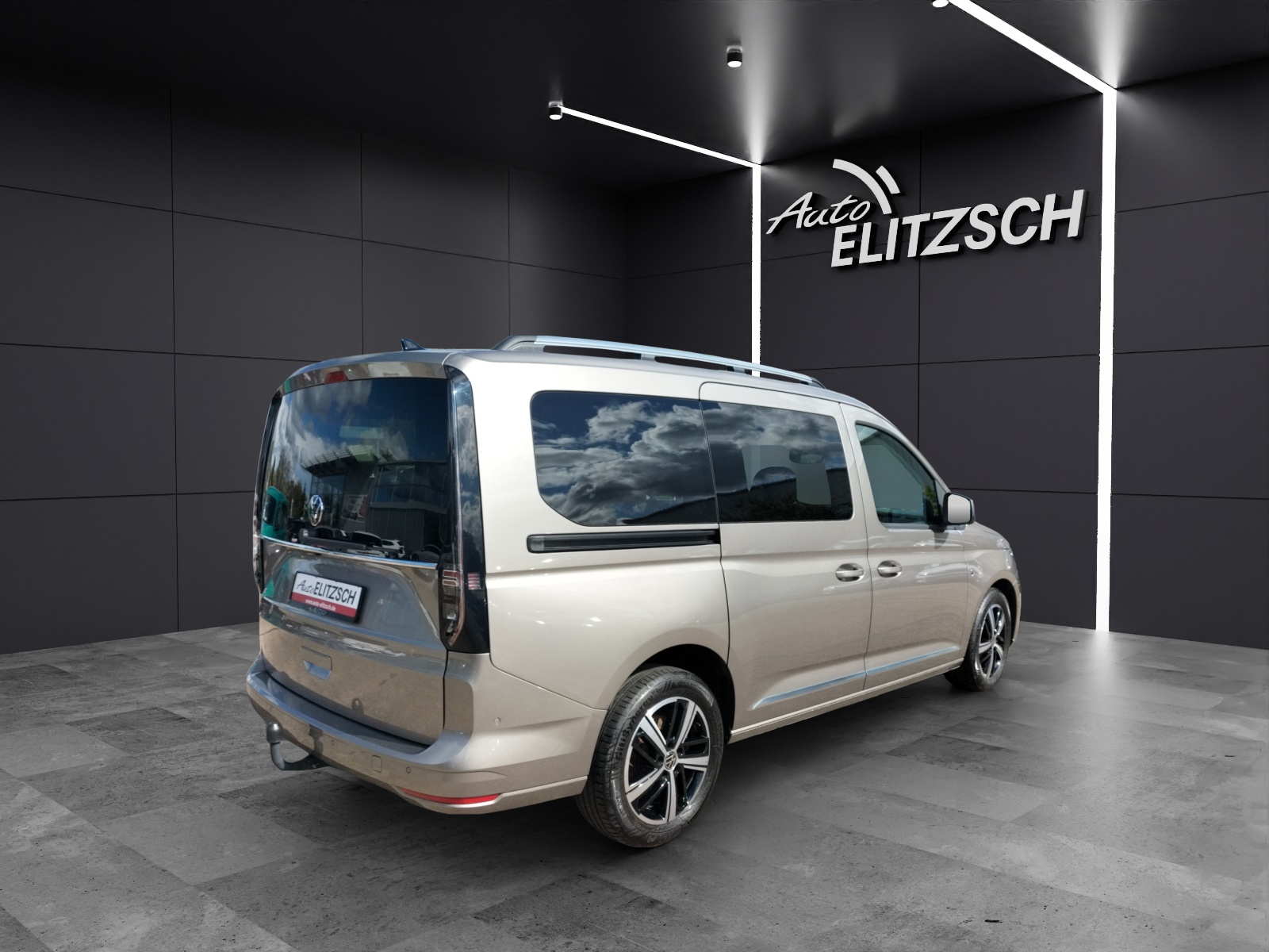 Fahrzeugabbildung Volkswagen Caddy TDI Style Maxi 4M LED STH AHK SHZ RearView