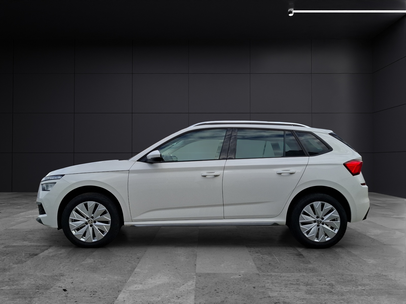 Fahrzeugabbildung SKODA Kamiq TSI Style LED Navi AID GRA PDC SH