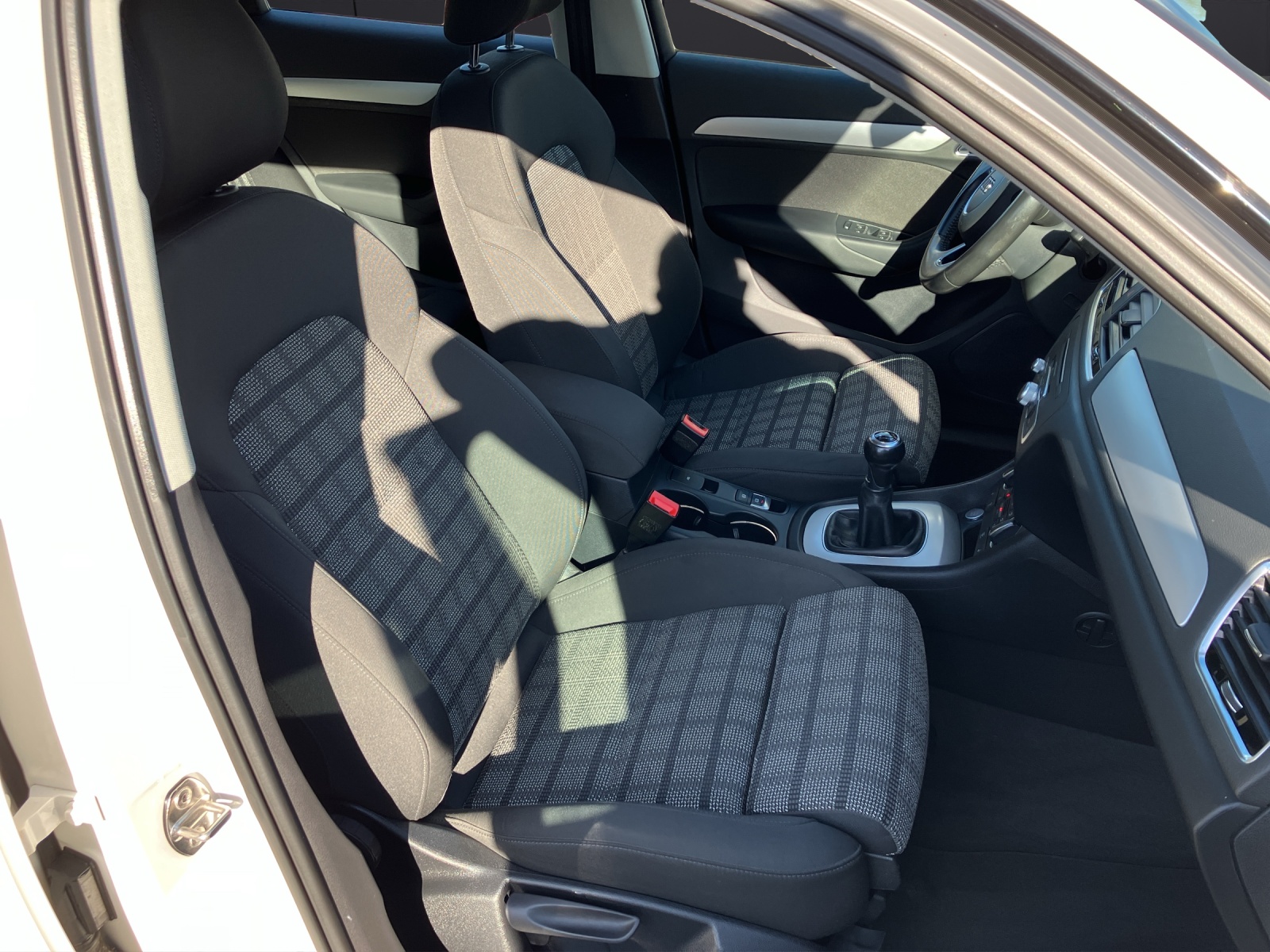 Fahrzeugabbildung Audi Q3 2.0 TDI sport AHK Xenon