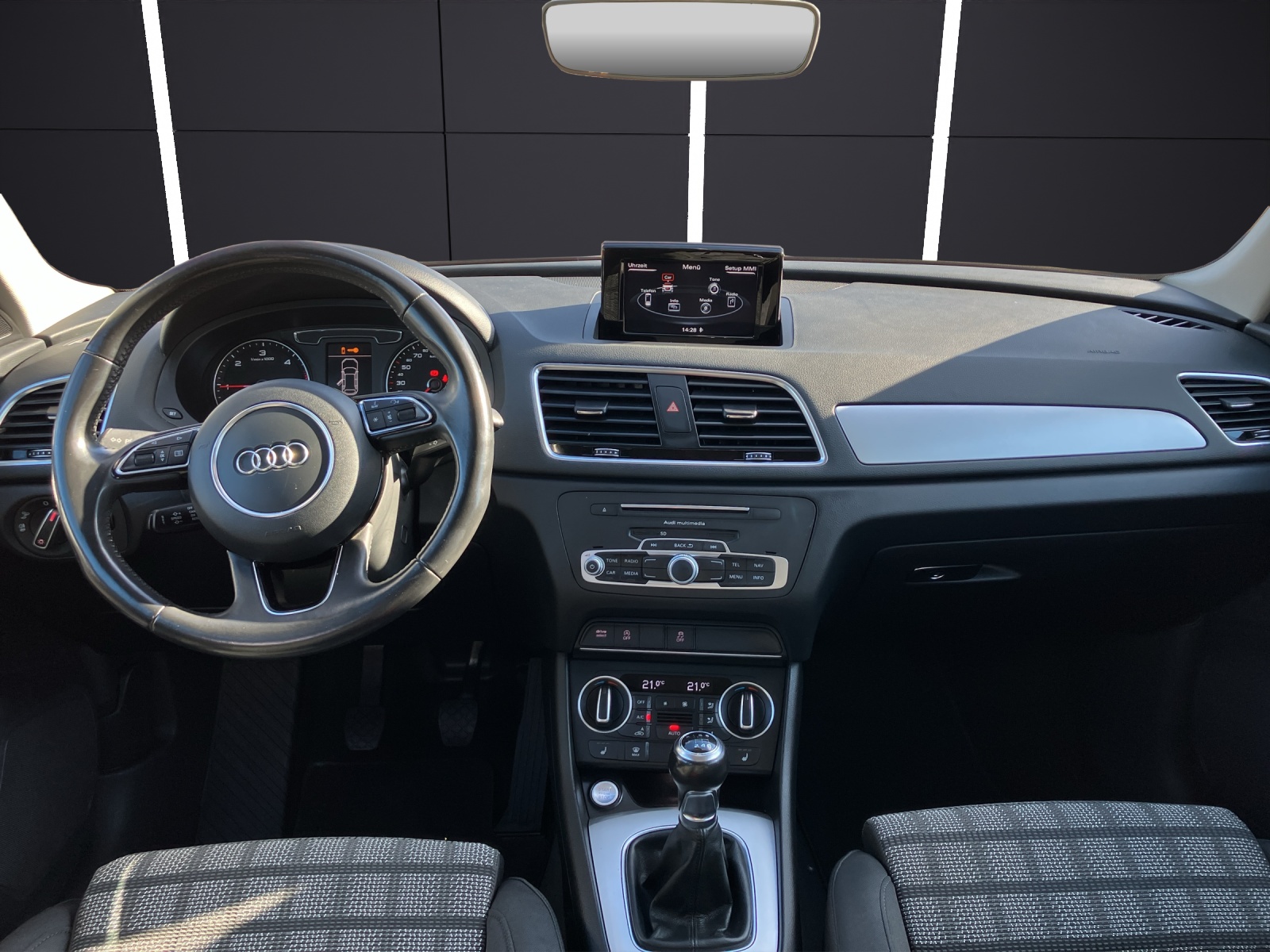 Fahrzeugabbildung Audi Q3 2.0 TDI sport AHK Xenon