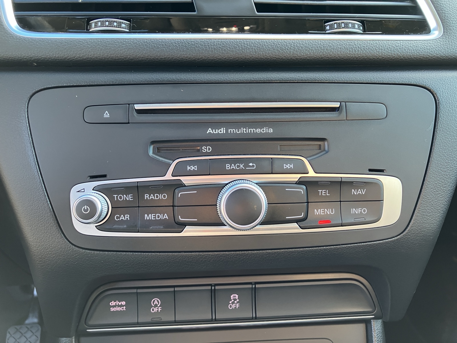 Fahrzeugabbildung Audi Q3 2.0 TDI sport AHK Xenon