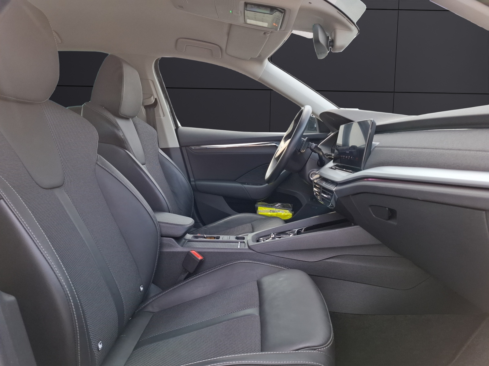 Fahrzeugabbildung SKODA Octavia Combi TDI First-Edition DSG Matrix Navi AID ACC SH 18