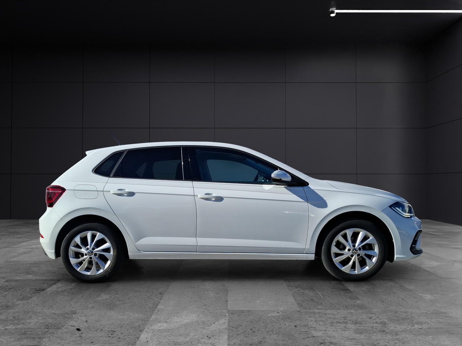 Fahrzeugabbildung Volkswagen Polo TSI Style Matrix Navi AID PDC SH LM