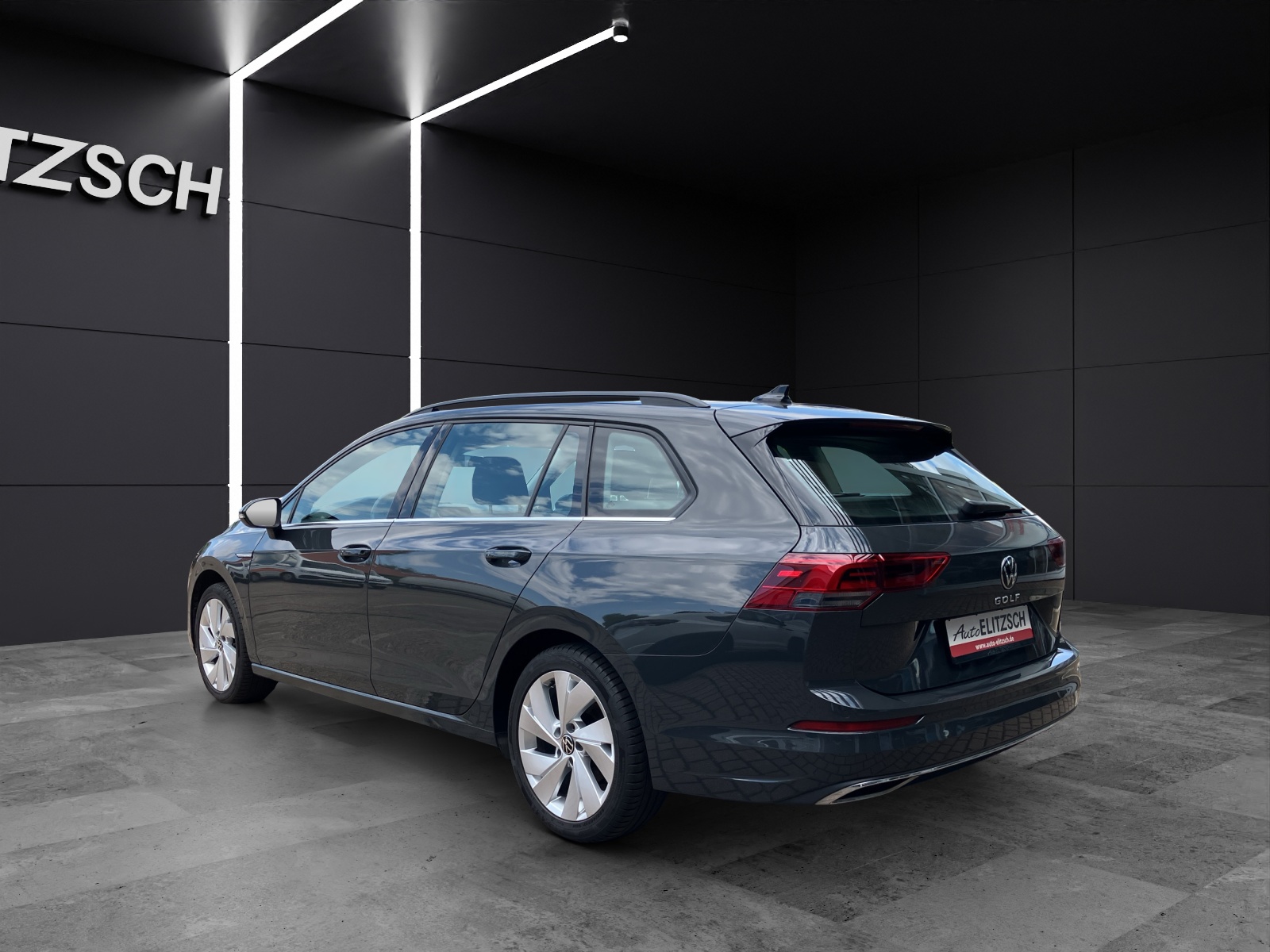 Fahrzeugabbildung Volkswagen Golf VIII Variant TSI Style LED ACC App-Connect PDC