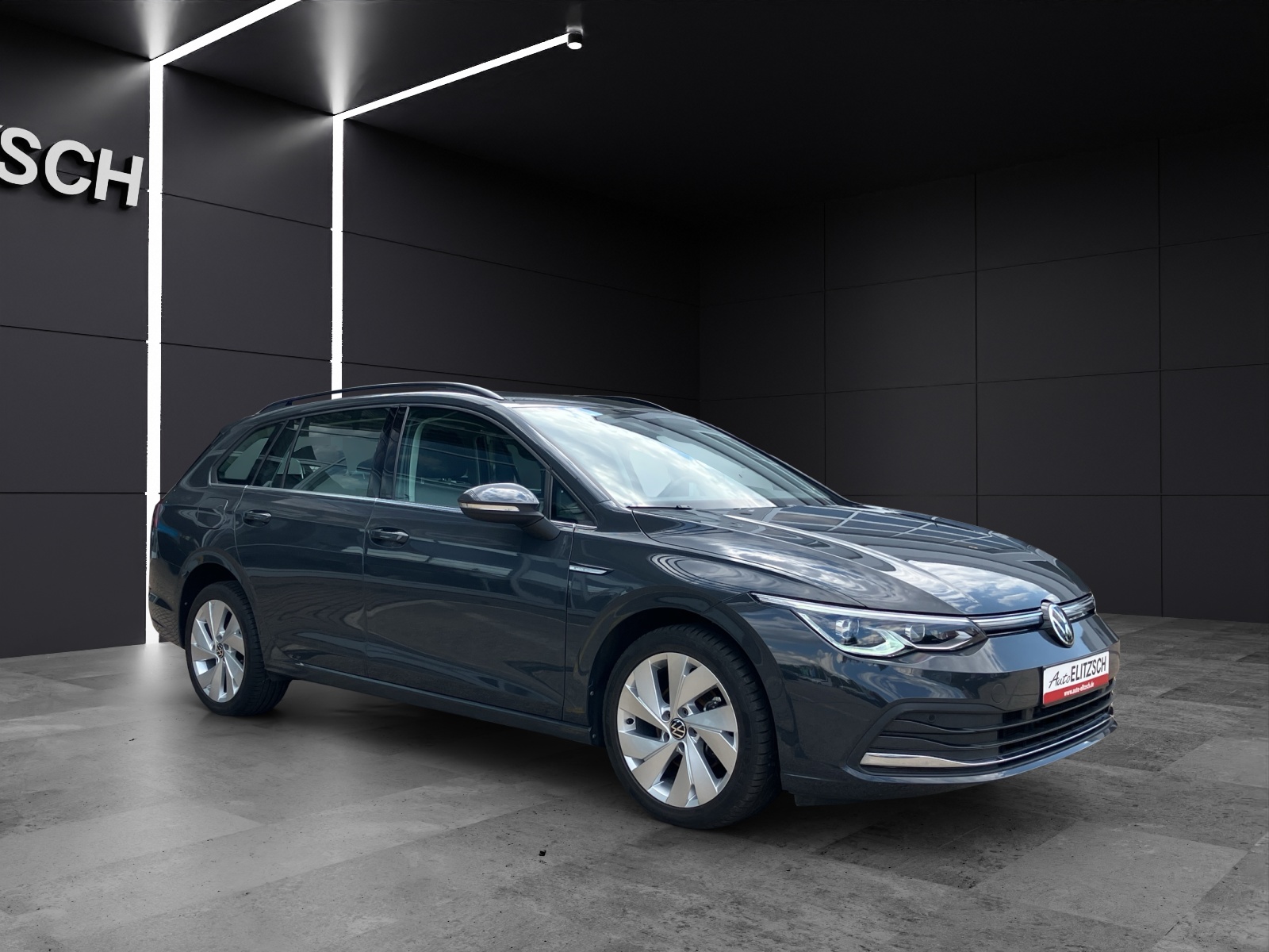 Fahrzeugabbildung Volkswagen Golf VIII Variant TSI Style LED ACC App-Connect PDC