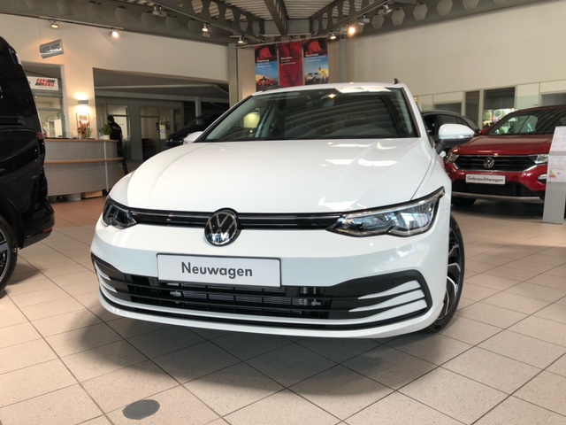 Fahrzeugabbildung Volkswagen Golf VIII Variant Life TSI NAVI CLIMA ACC SH