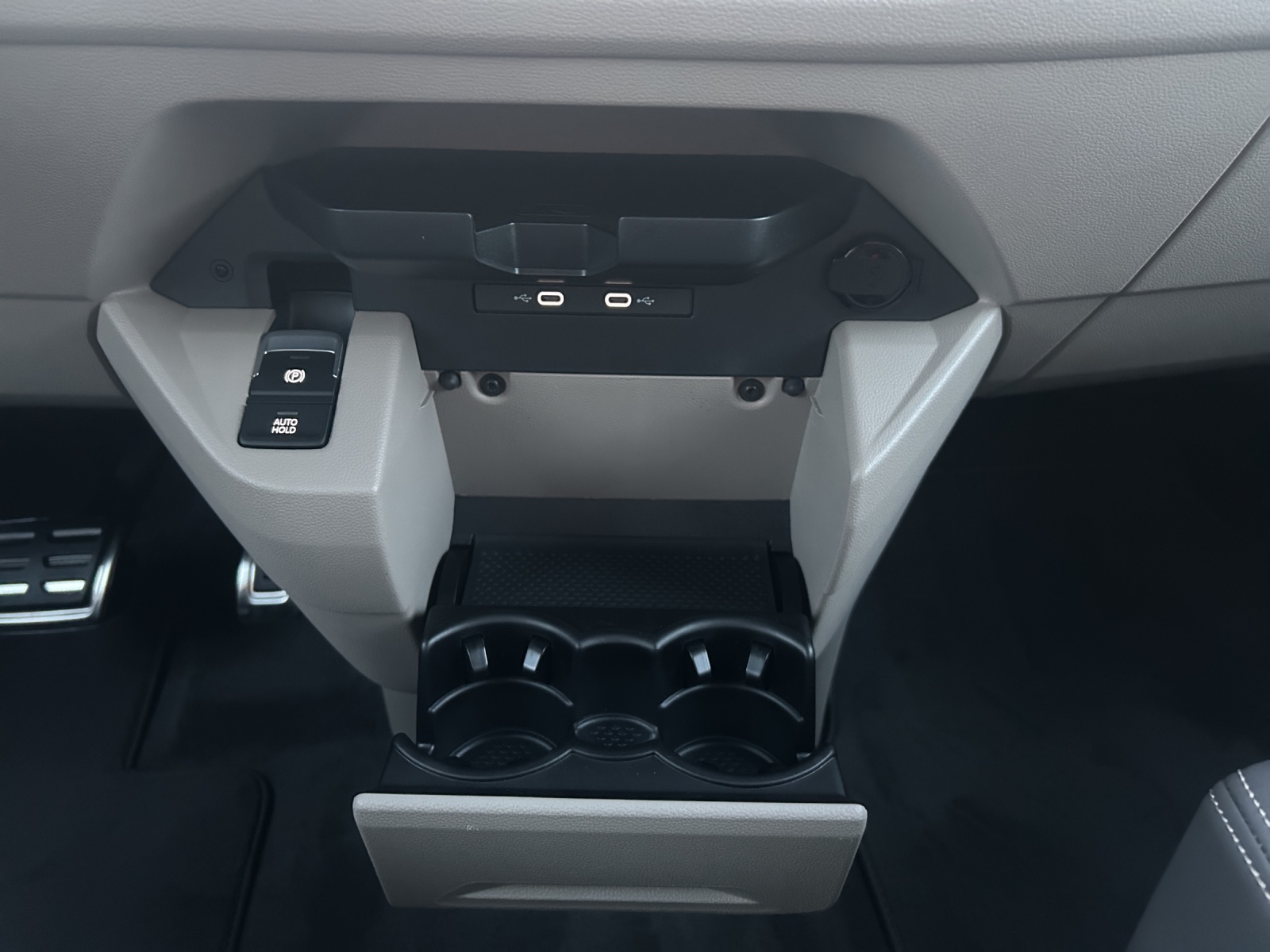 Fahrzeugabbildung Volkswagen Multivan Goal KÜ RFK ACC Lane Assist