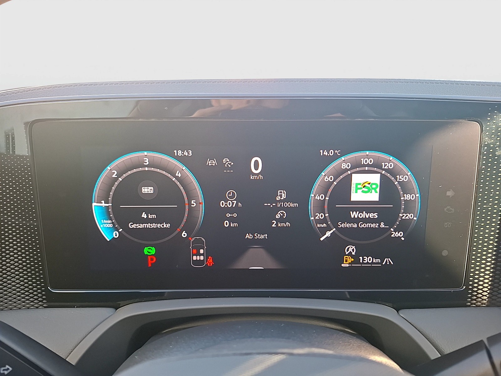 Fahrzeugabbildung Volkswagen Passat Variant TDI Business DSG LED AHK Navi AID ACC RFK SHZ