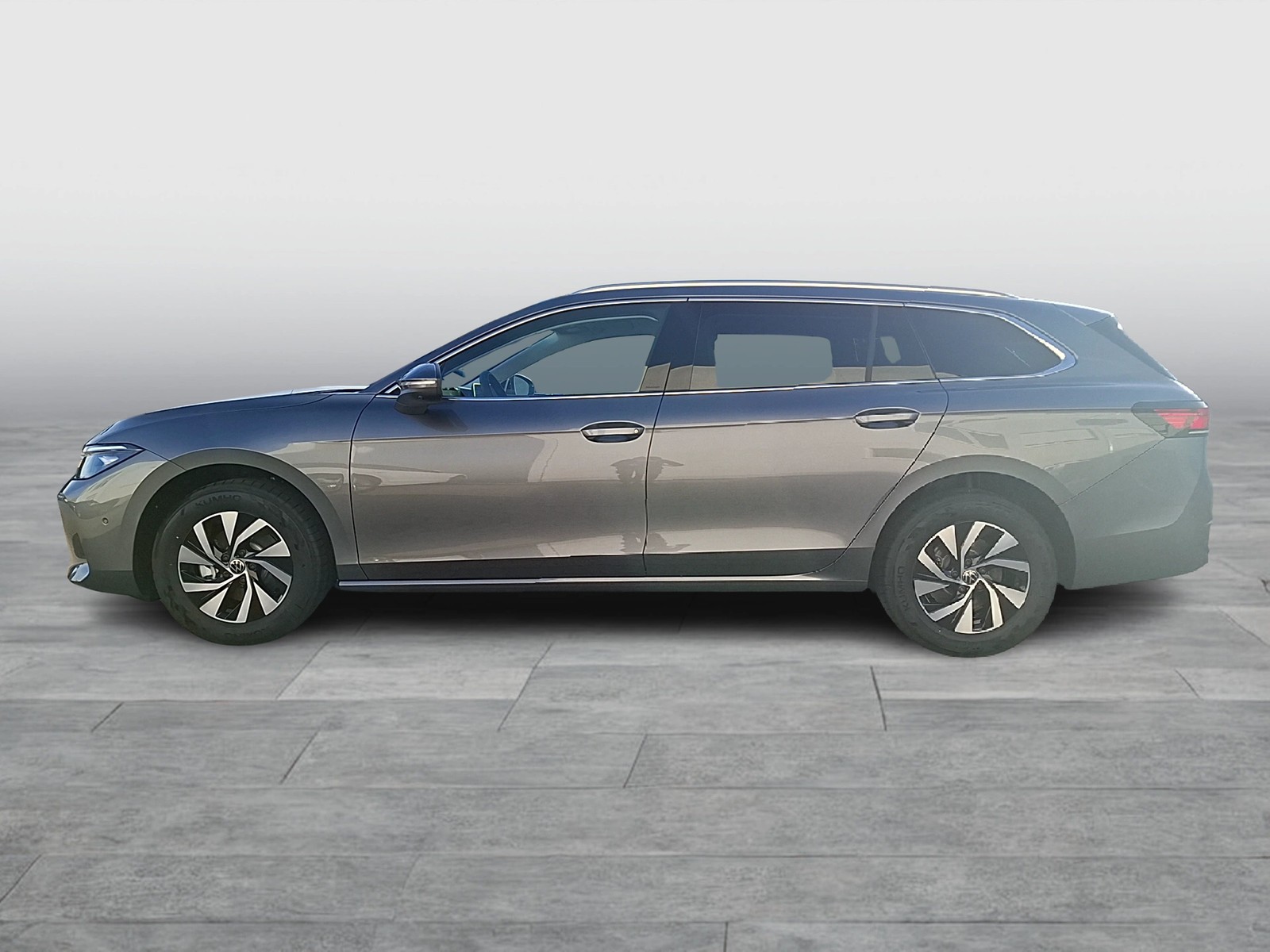 Fahrzeugabbildung Volkswagen Passat Variant TDI Business DSG LED AHK Navi AID ACC RFK SHZ