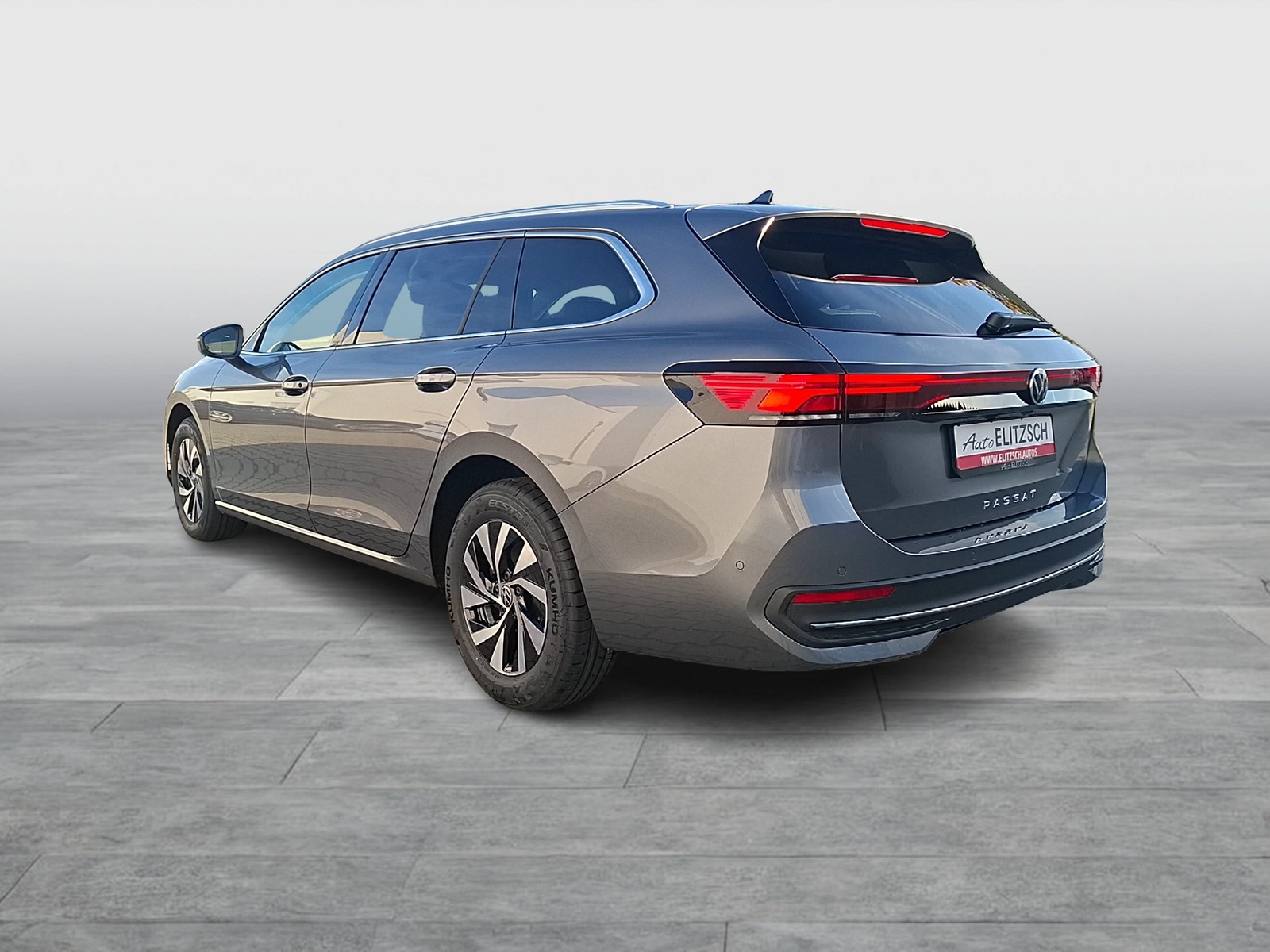 Fahrzeugabbildung Volkswagen Passat Variant TDI Business DSG LED AHK Navi AID ACC RFK SHZ