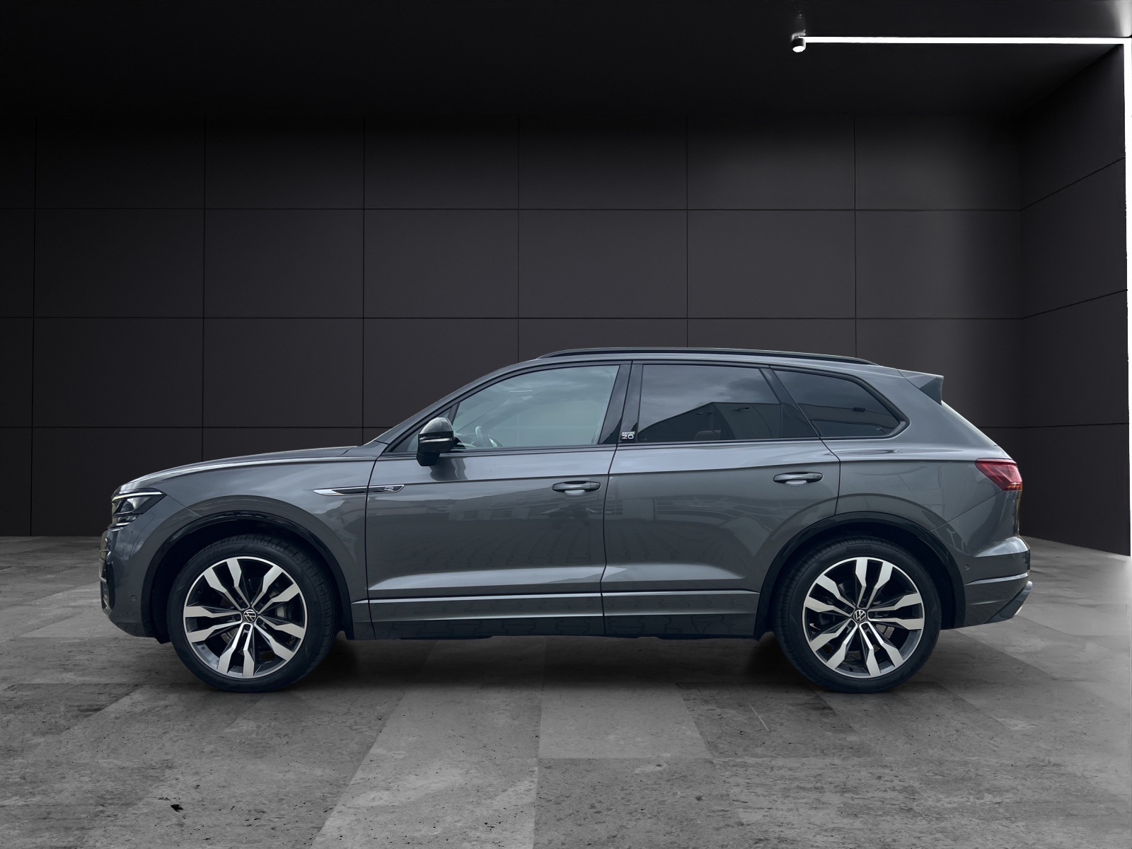 Fahrzeugabbildung Volkswagen Touareg TDI Edition-20 R-Line Matrix Navi STH AHK Luft Pano HUD AID RFK 22