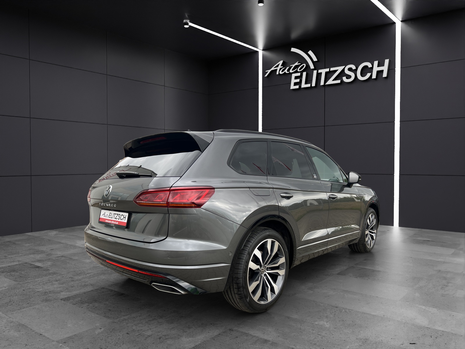 Fahrzeugabbildung Volkswagen Touareg TDI Edition-20 R-Line Matrix Navi STH AHK Luft Pano HUD AID RFK 22