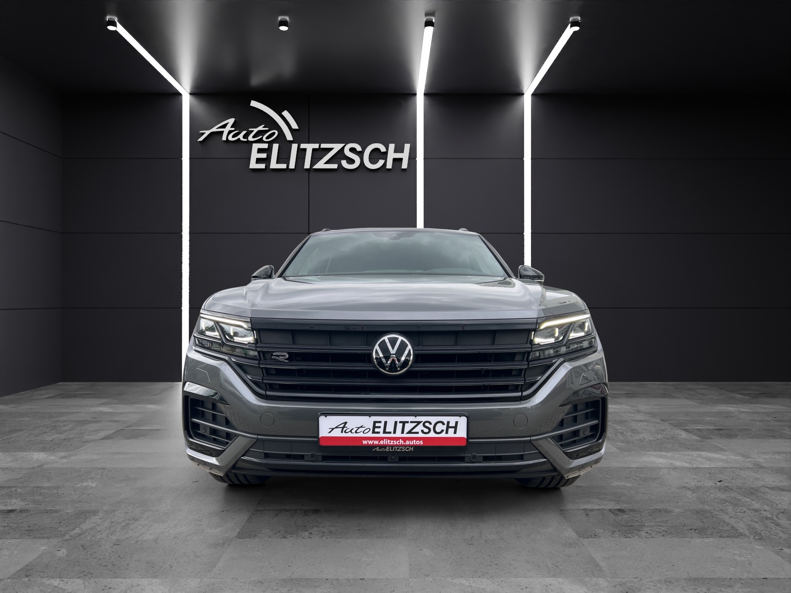 Fahrzeugabbildung Volkswagen Touareg TDI Edition-20 R-Line Matrix Navi STH AHK Luft Pano HUD AID RFK 22