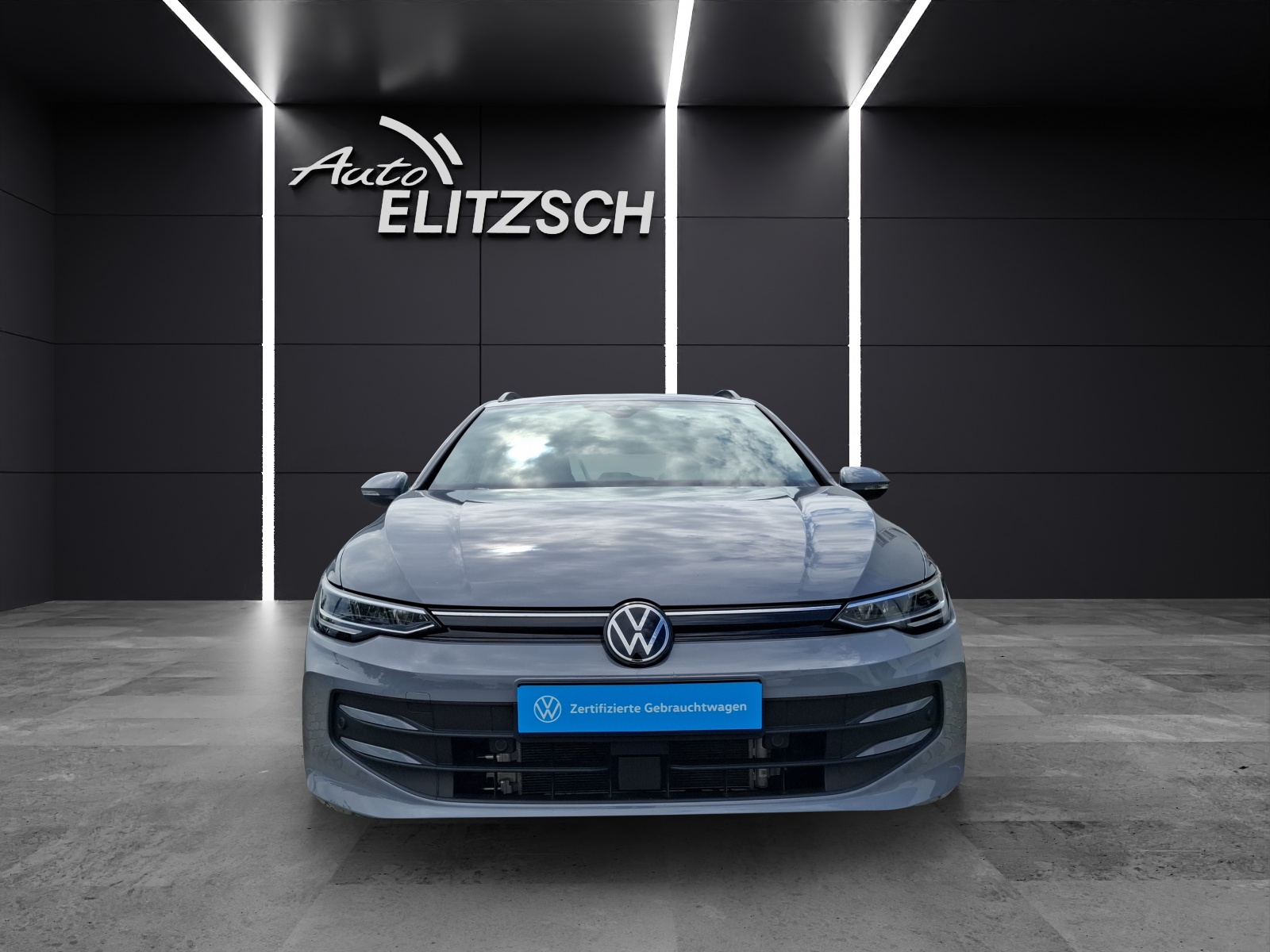 Fahrzeugabbildung Volkswagen Golf VIII Variant eTSI Life DSG LED CarPlay AID ACC RFK SH