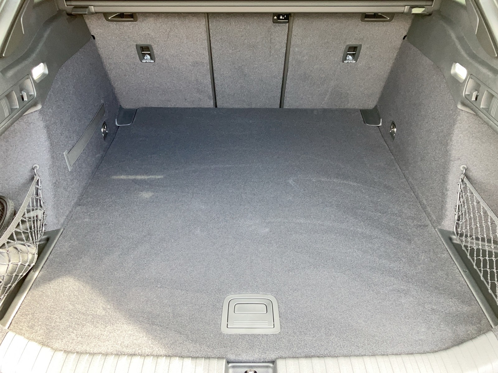 Fahrzeugabbildung Audi A6 e-tron Avant performance 270 kW S line business LED DAB+ ACC NAVI