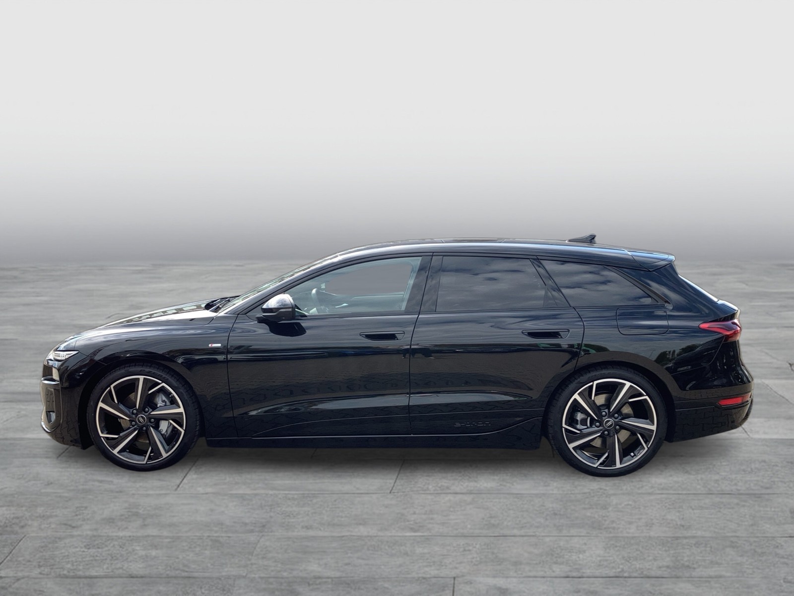 Fahrzeugabbildung Audi A6 e-tron Avant performance 270 kW S line business LED DAB+ ACC NAVI