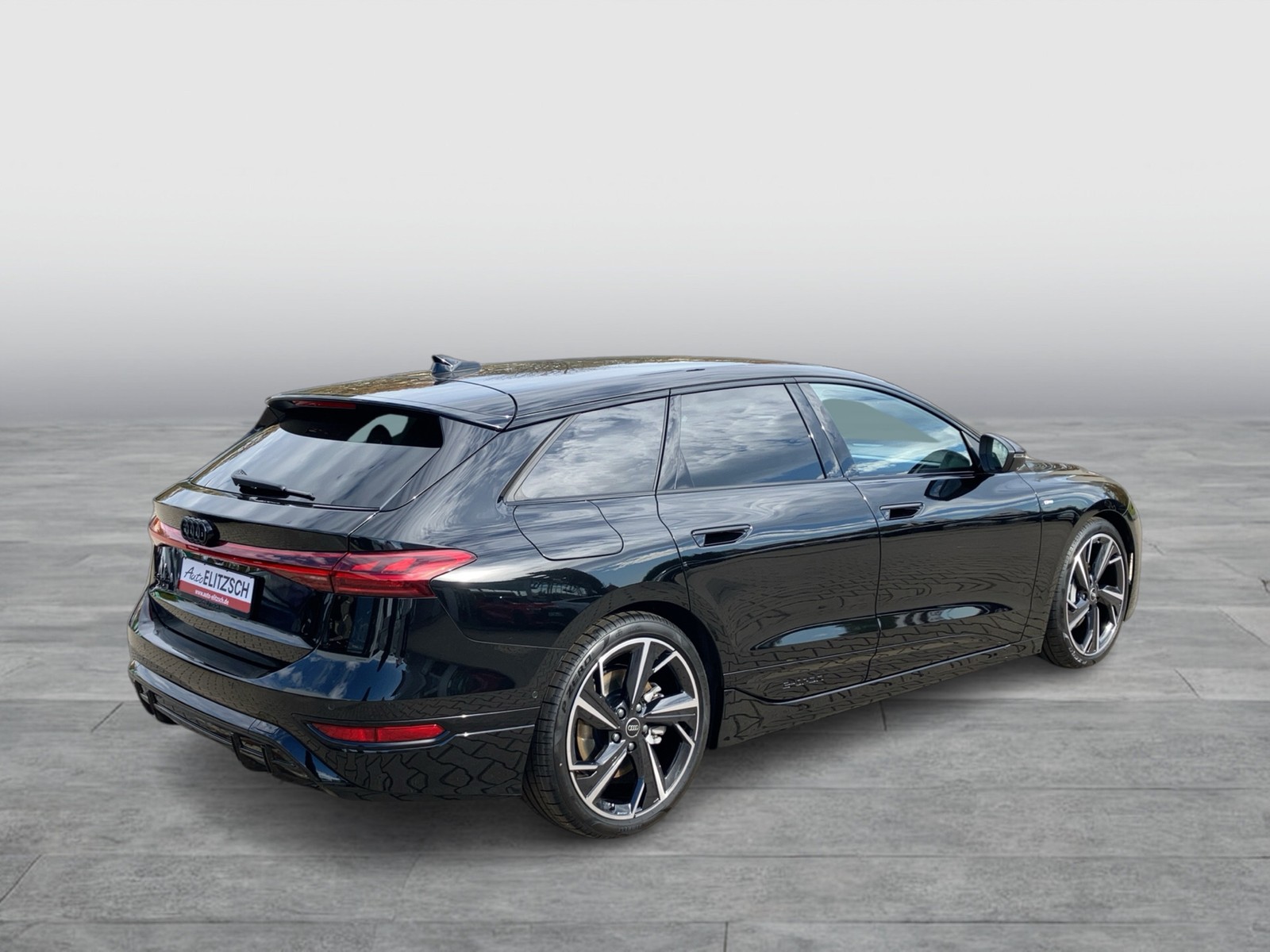 Fahrzeugabbildung Audi A6 e-tron Avant performance 270 kW S line business LED DAB+ ACC NAVI