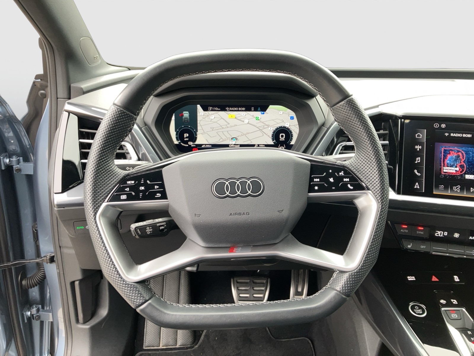 Fahrzeugabbildung Audi Q4 Sportback 50 e-tron S-Line MATRIX