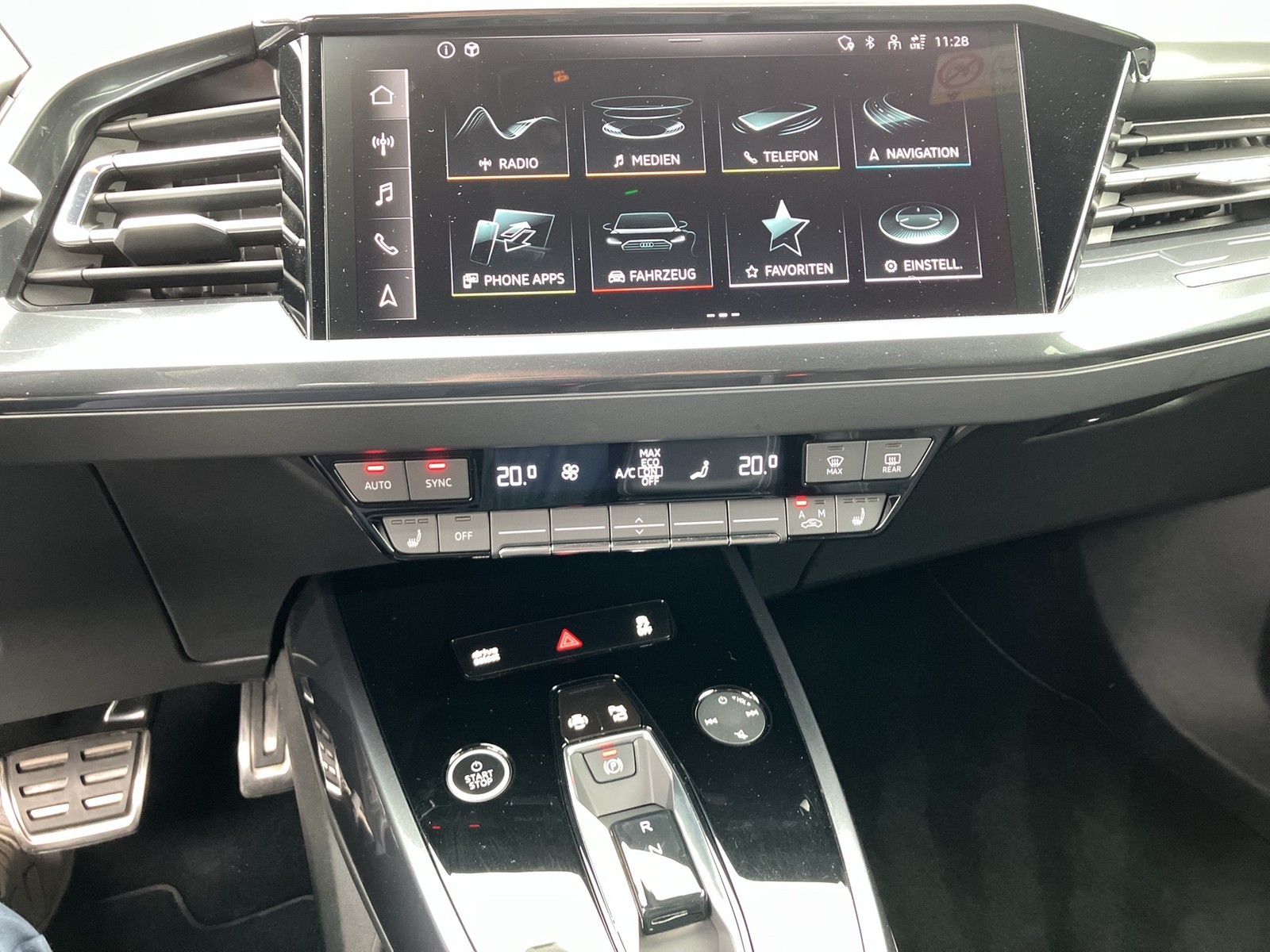 Fahrzeugabbildung Audi Q4 Sportback 50 e-tron S-Line MATRIX