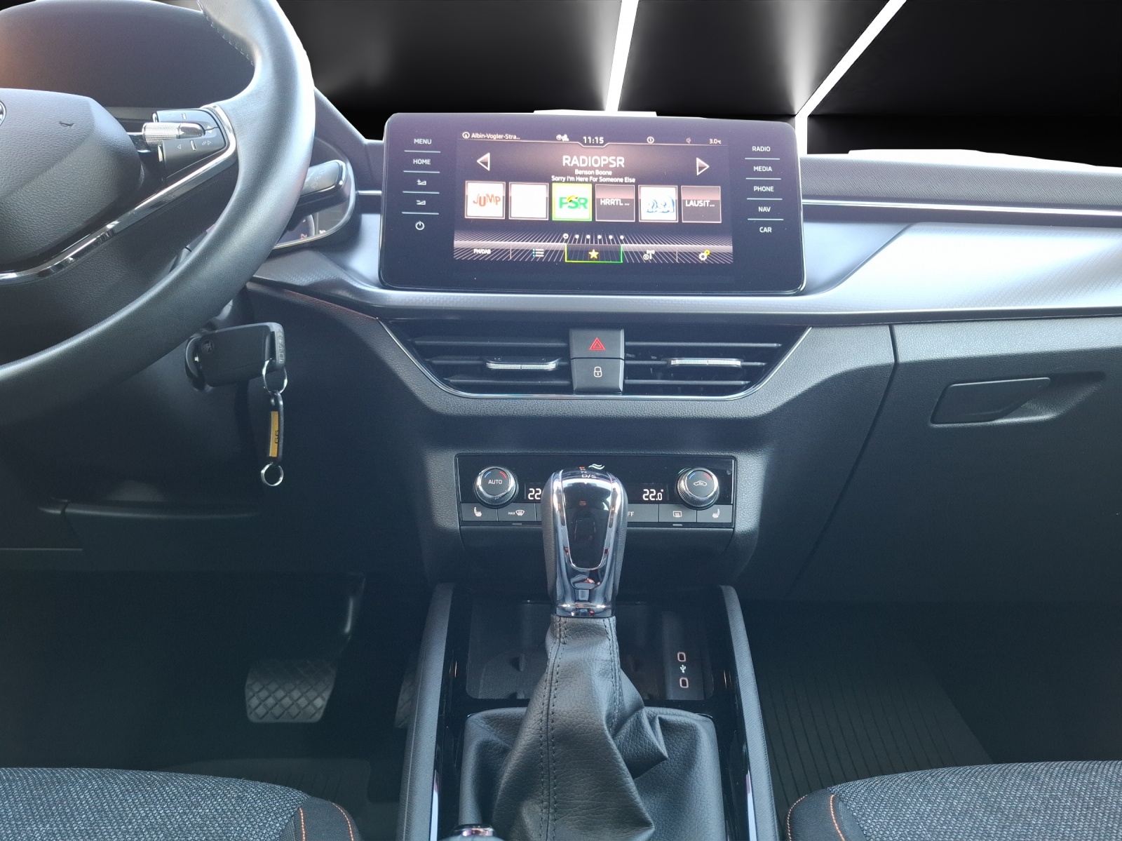 Fahrzeugabbildung SKODA Kamiq TSI Clever DSG LED Navi AID GRA RFK SH