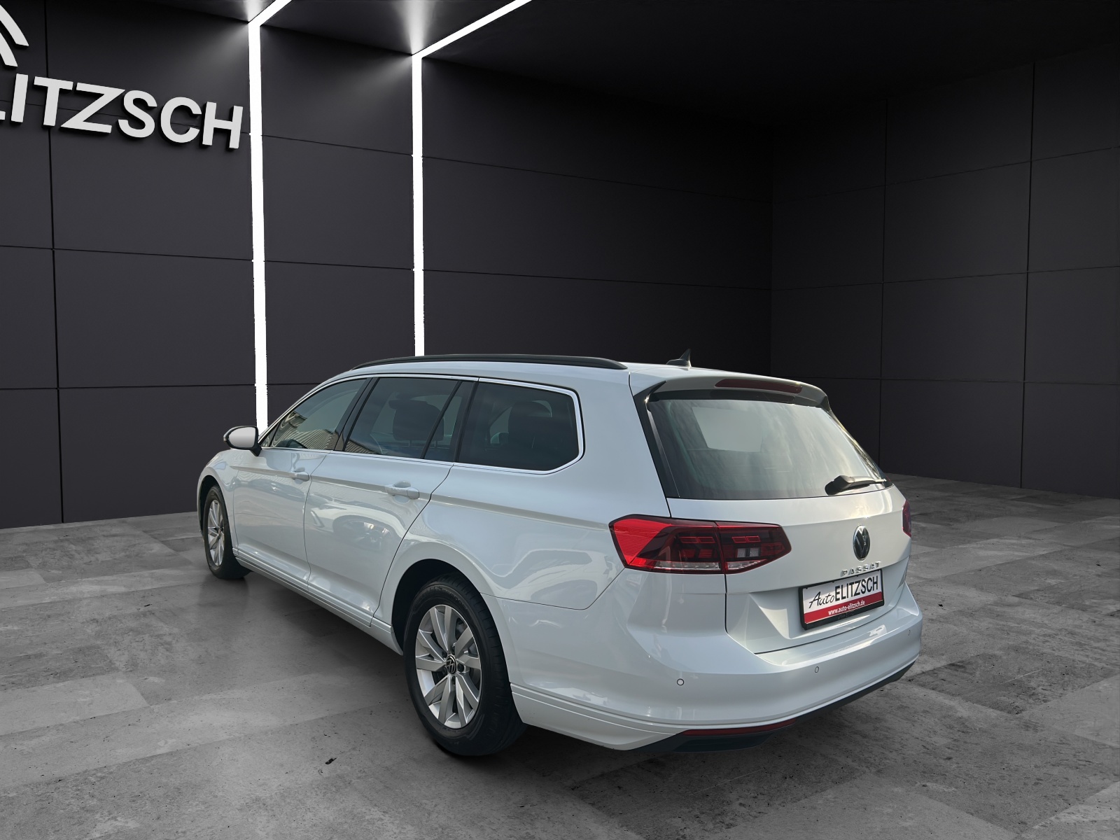 Fahrzeugabbildung Volkswagen Passat Variant Business TDI DSG LED ACC SHZ RearView Navi