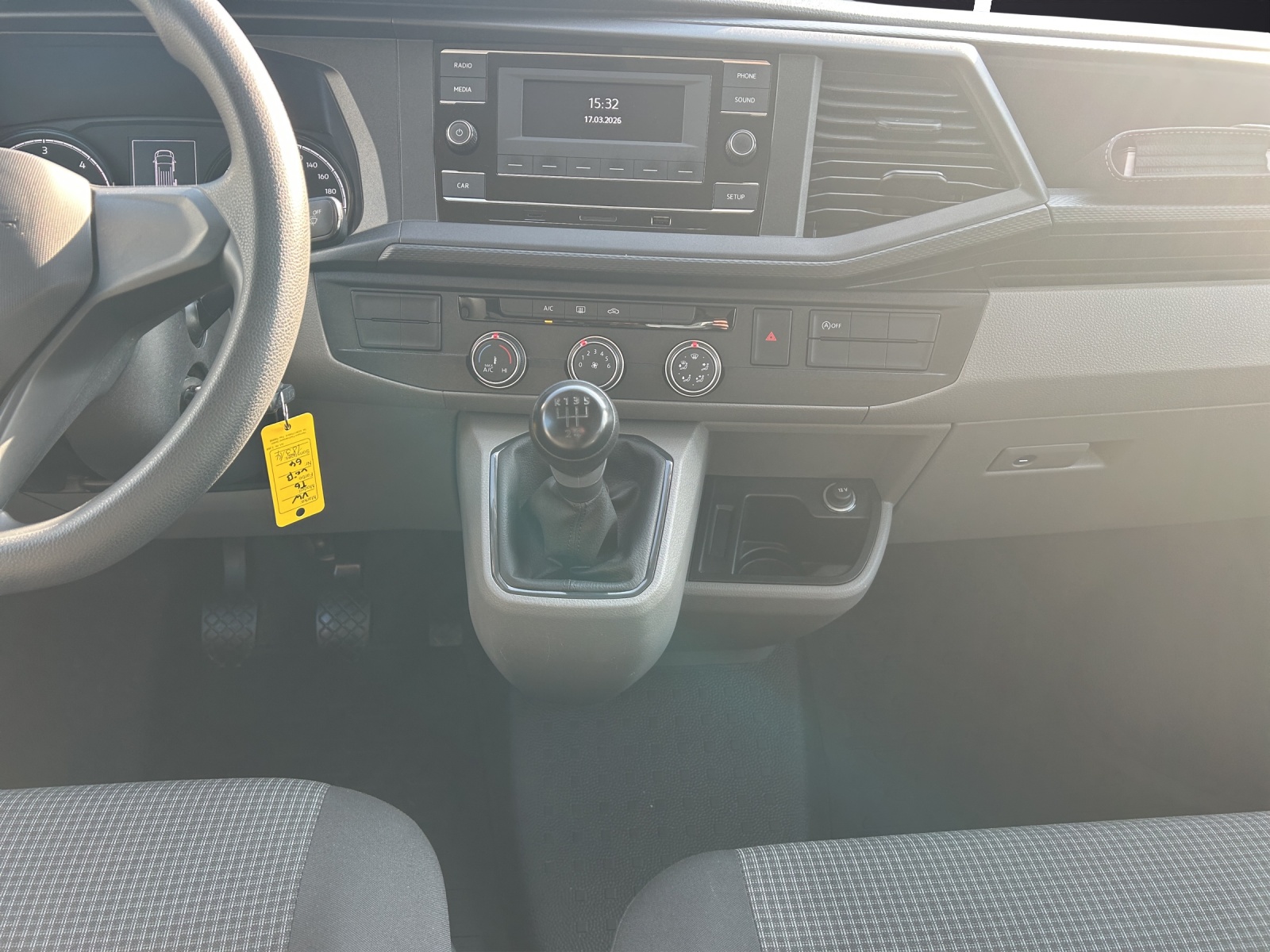 Fahrzeugabbildung Volkswagen T6 Transporter T6.1 TDI Kasten EcoProfi FWD