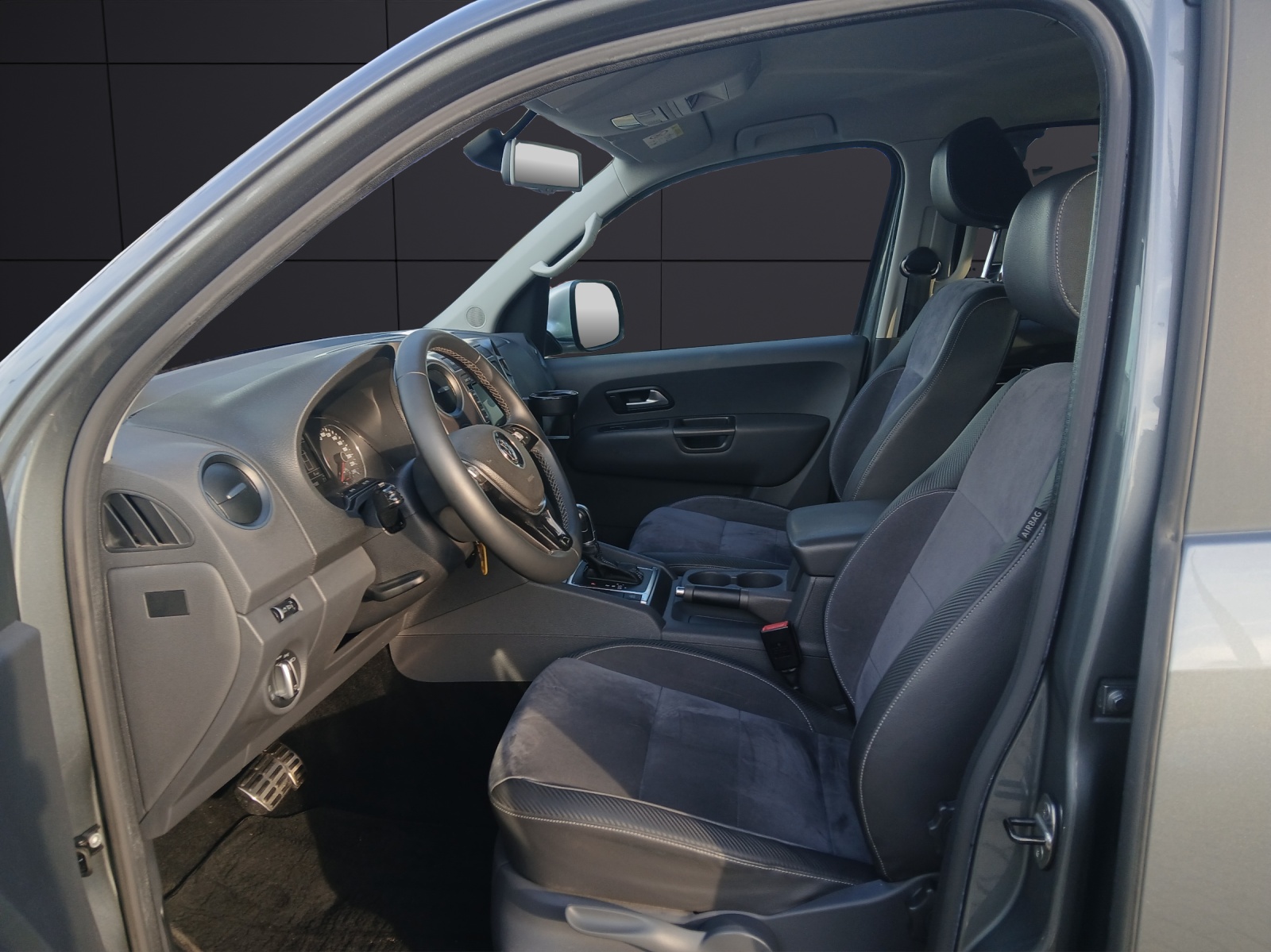 Fahrzeugabbildung Volkswagen Amarok TDI DSG Ultimate DC 4M STH Xenon AHK Navi GRA RFK SH