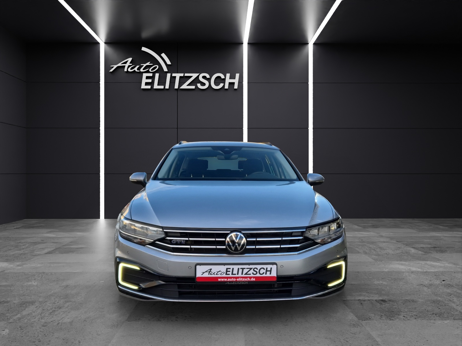 Fahrzeugabbildung Volkswagen Passat Variant GTE LED AHK NAVI AID ACC RFK SH LM