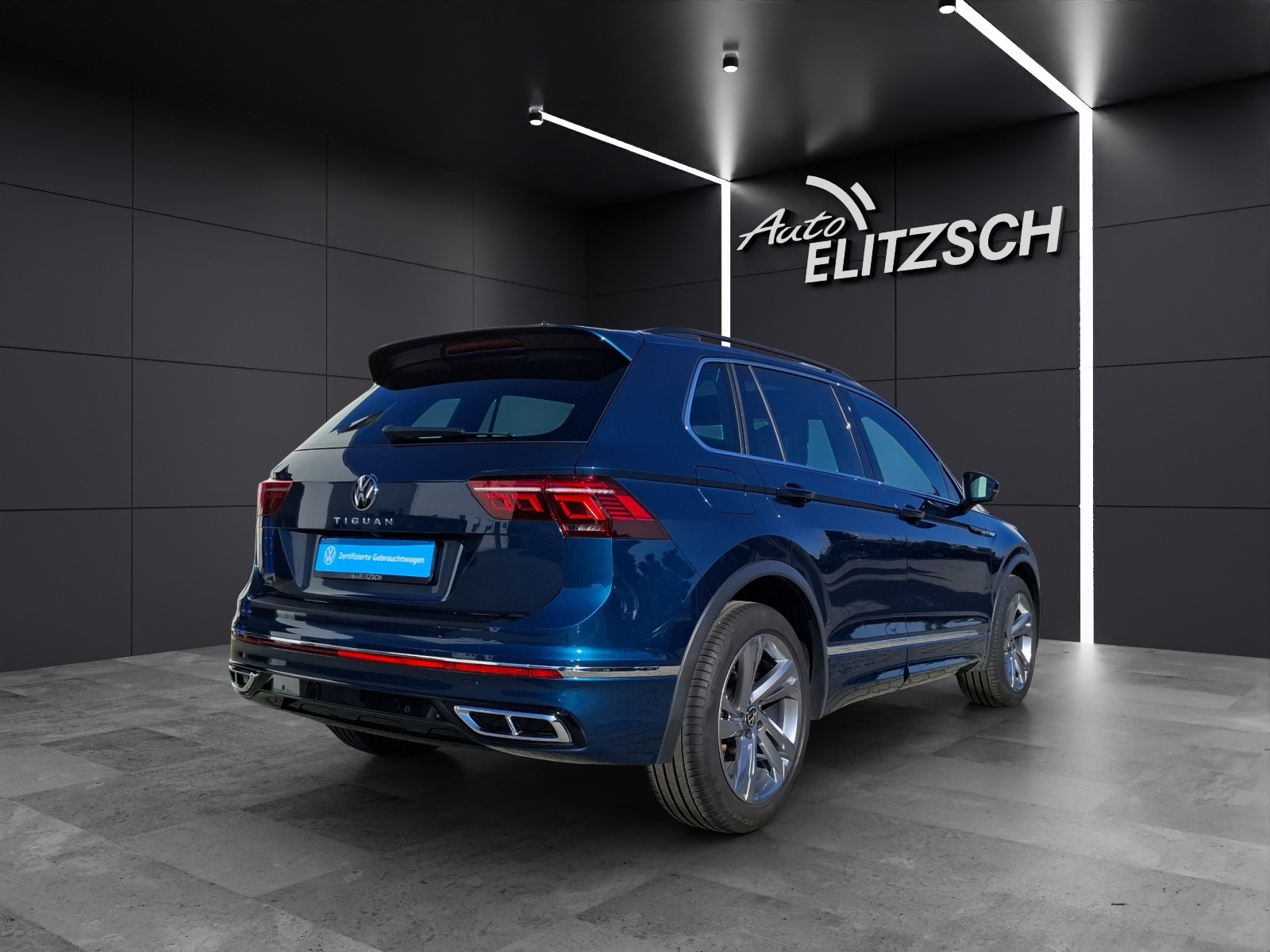 Fahrzeugabbildung Volkswagen Tiguan TSI R-line DSG Matrix Navi AID ACC 360° Pano 19