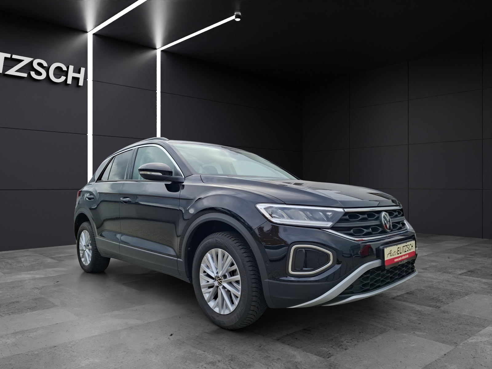 Fahrzeugabbildung Volkswagen T-Roc TSI Life LED Navi AID Park-Assist SH LM