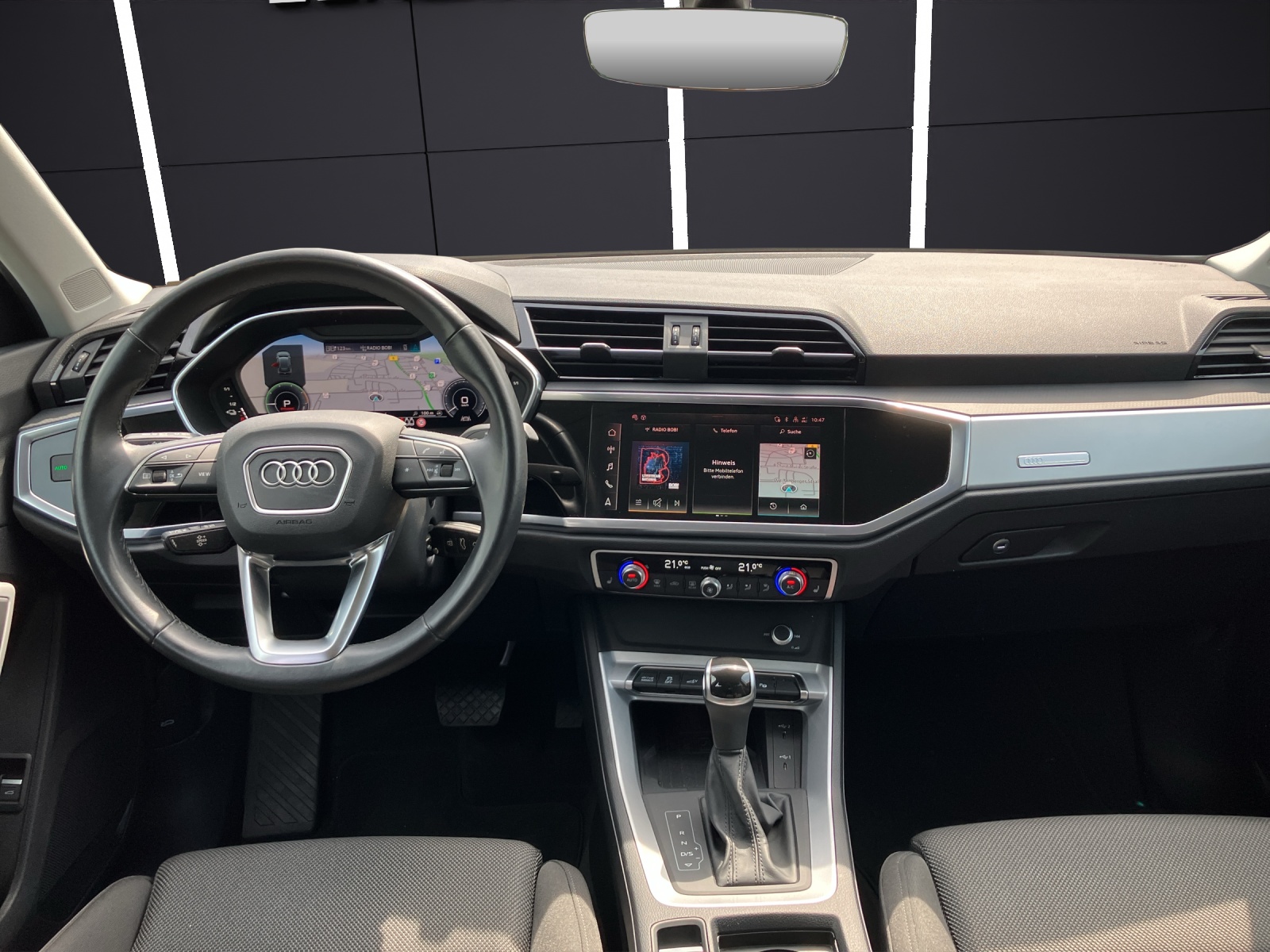 Fahrzeugabbildung Audi Q3 45 TFSI e MATRIX NAVI AHK RFK SHZ GRA